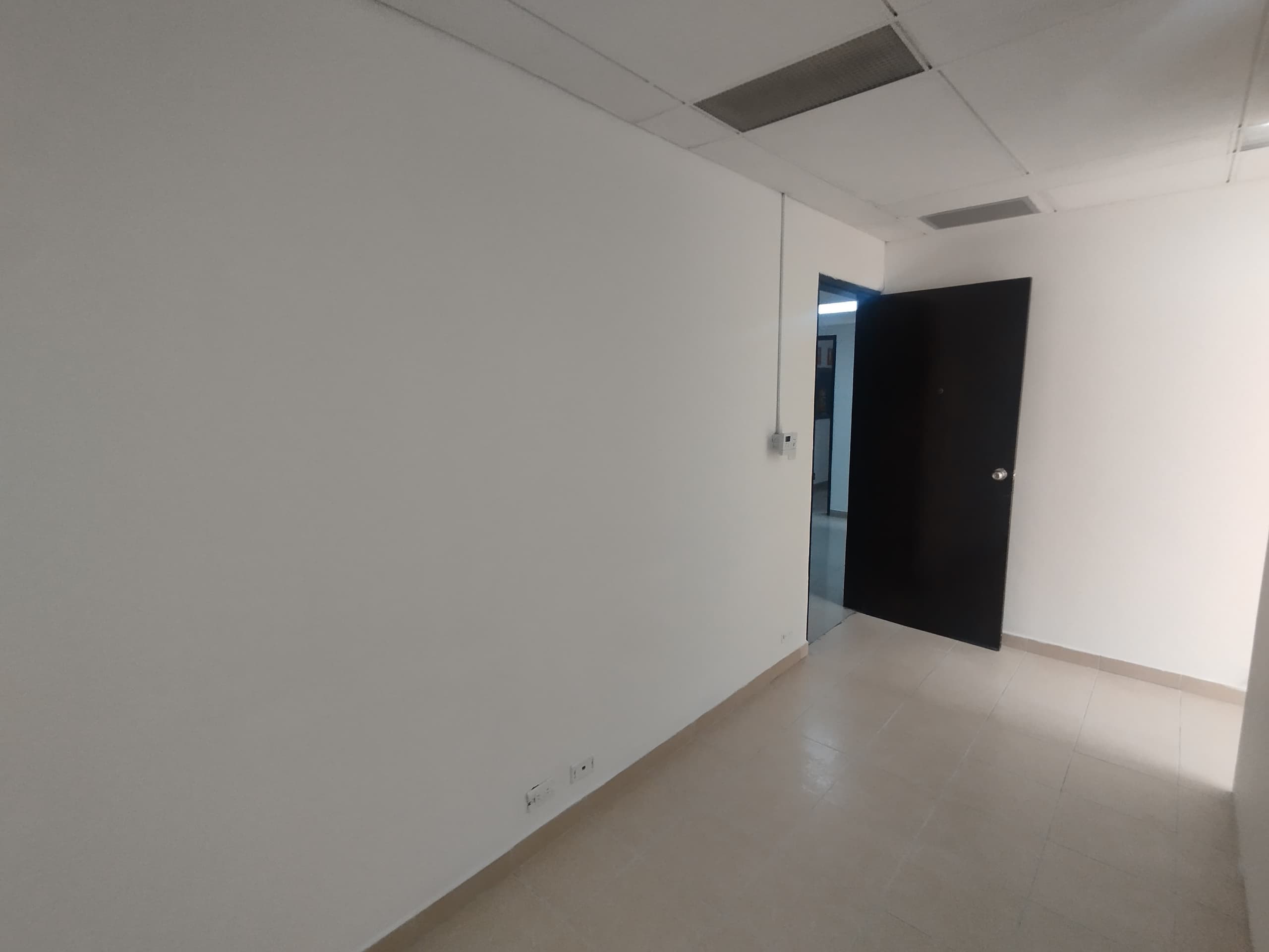 Oficina en arriendo en San Diego, El Poblado, Medellín — foto 3 de 8