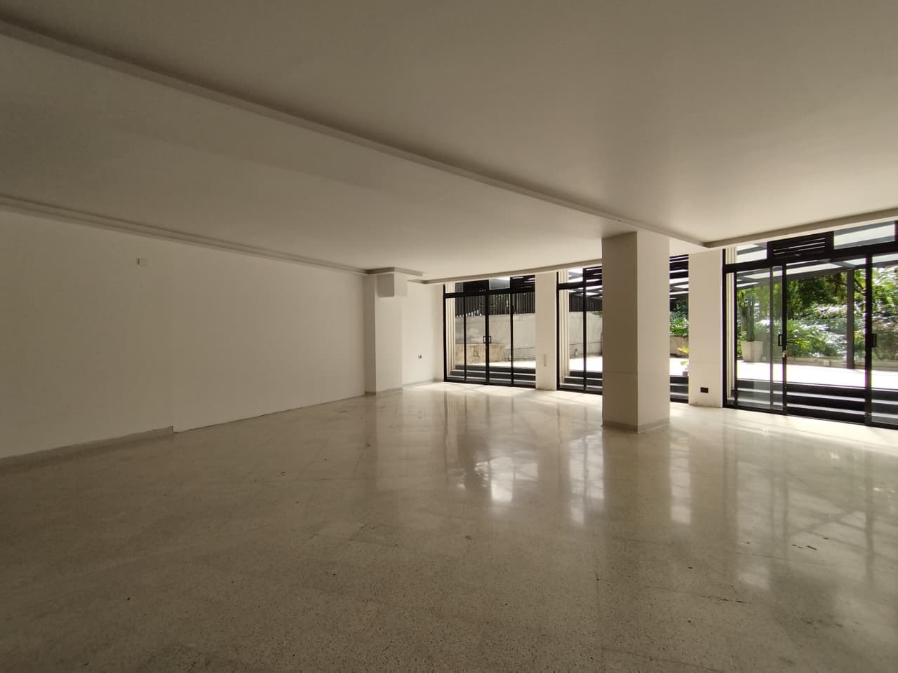 Local en arriendo en Milla De Oro, El Poblado, Medellín — foto 2 de 15