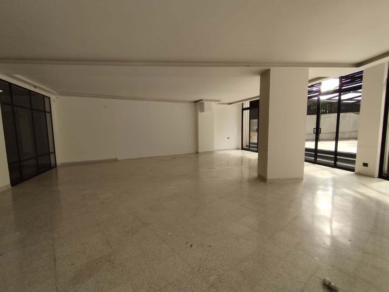 Local en arriendo en Milla De Oro, El Poblado, Medellín — foto 3 de 15