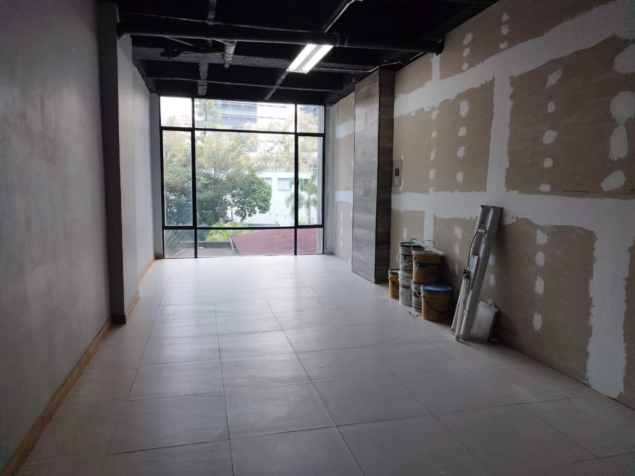 Local en arriendo en Milla De Oro, El Poblado, Medellín — foto 1 de 10