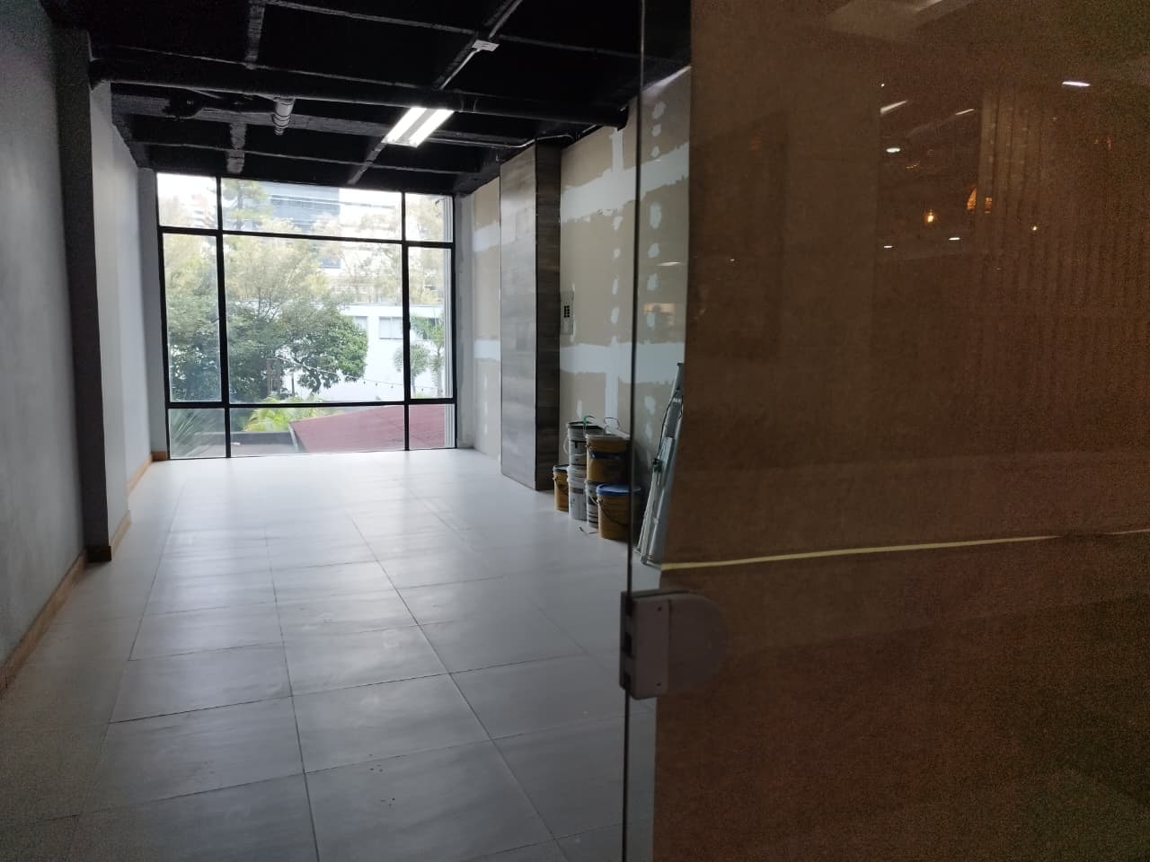 Local en arriendo en Milla De Oro, El Poblado, Medellín — foto 2 de 10