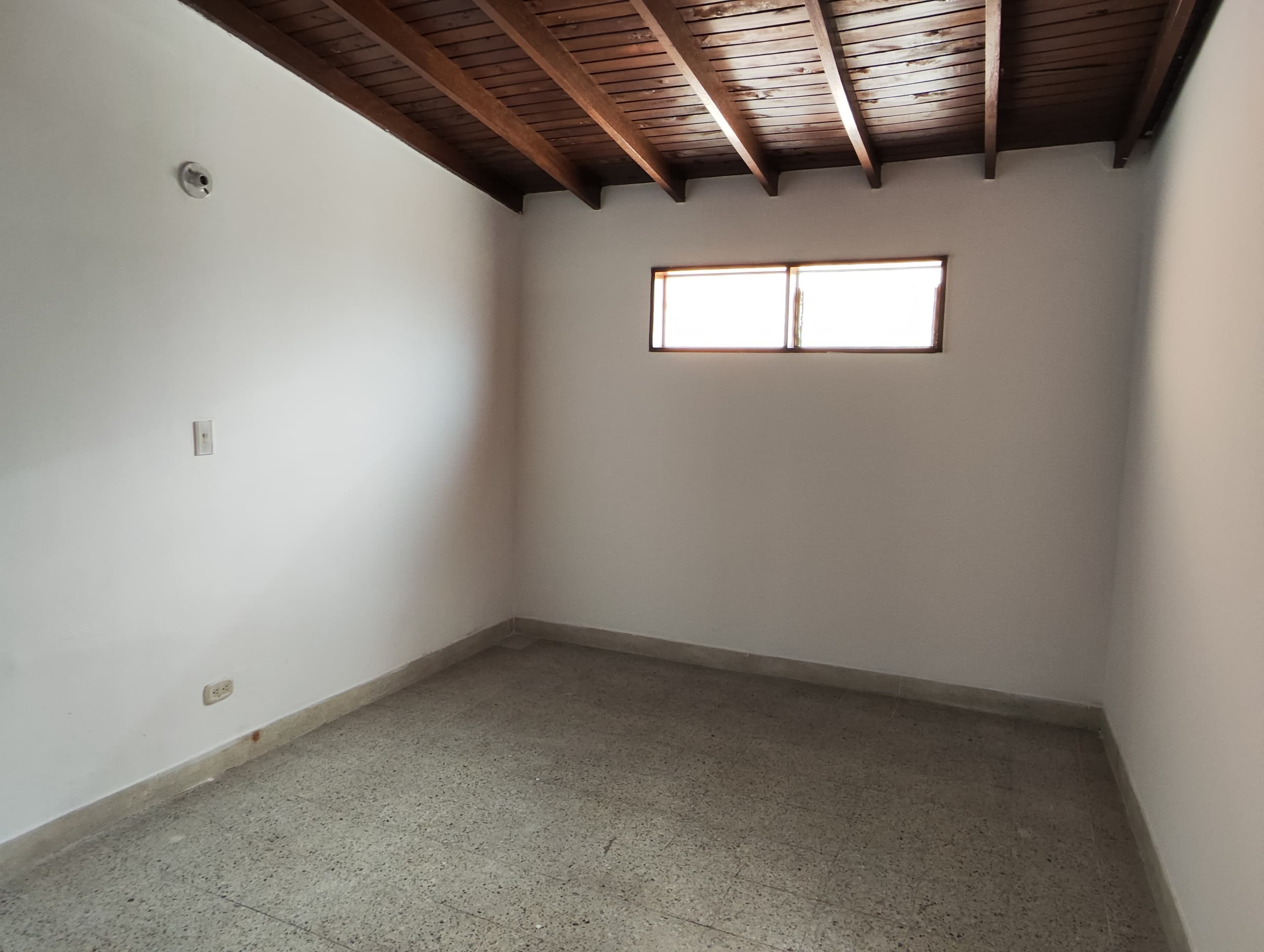 Casa Comercial en arriendo en Conquistadores, Laureles, Medellín — foto 5 de 20