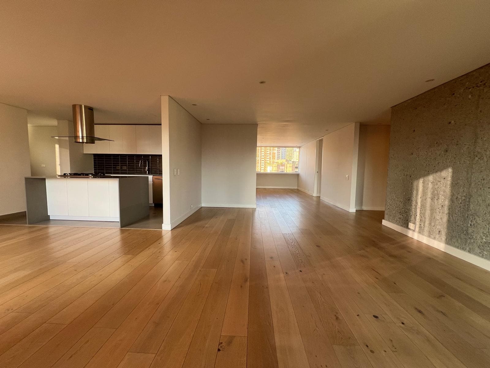 Apartamento en arriendo en Lalinde, El Poblado, Medellín — foto 2 de 14