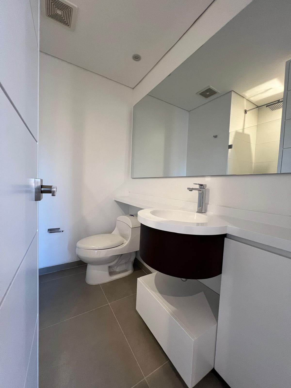Apartamento en arriendo en Lalinde, El Poblado, Medellín — foto 4 de 14