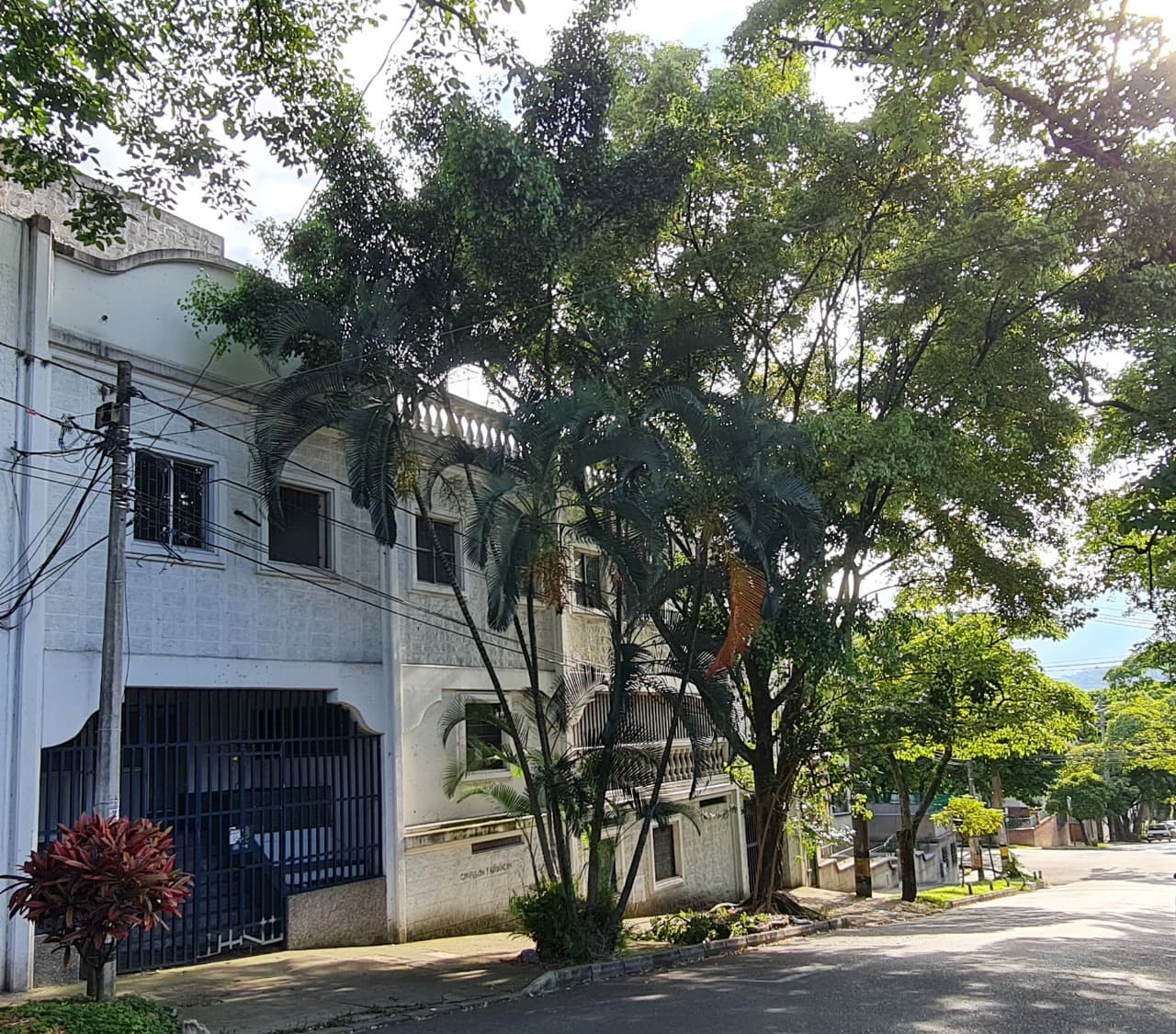 Casa Comercial en arriendo en Prado, Centro, Medellín — foto 1 de 20