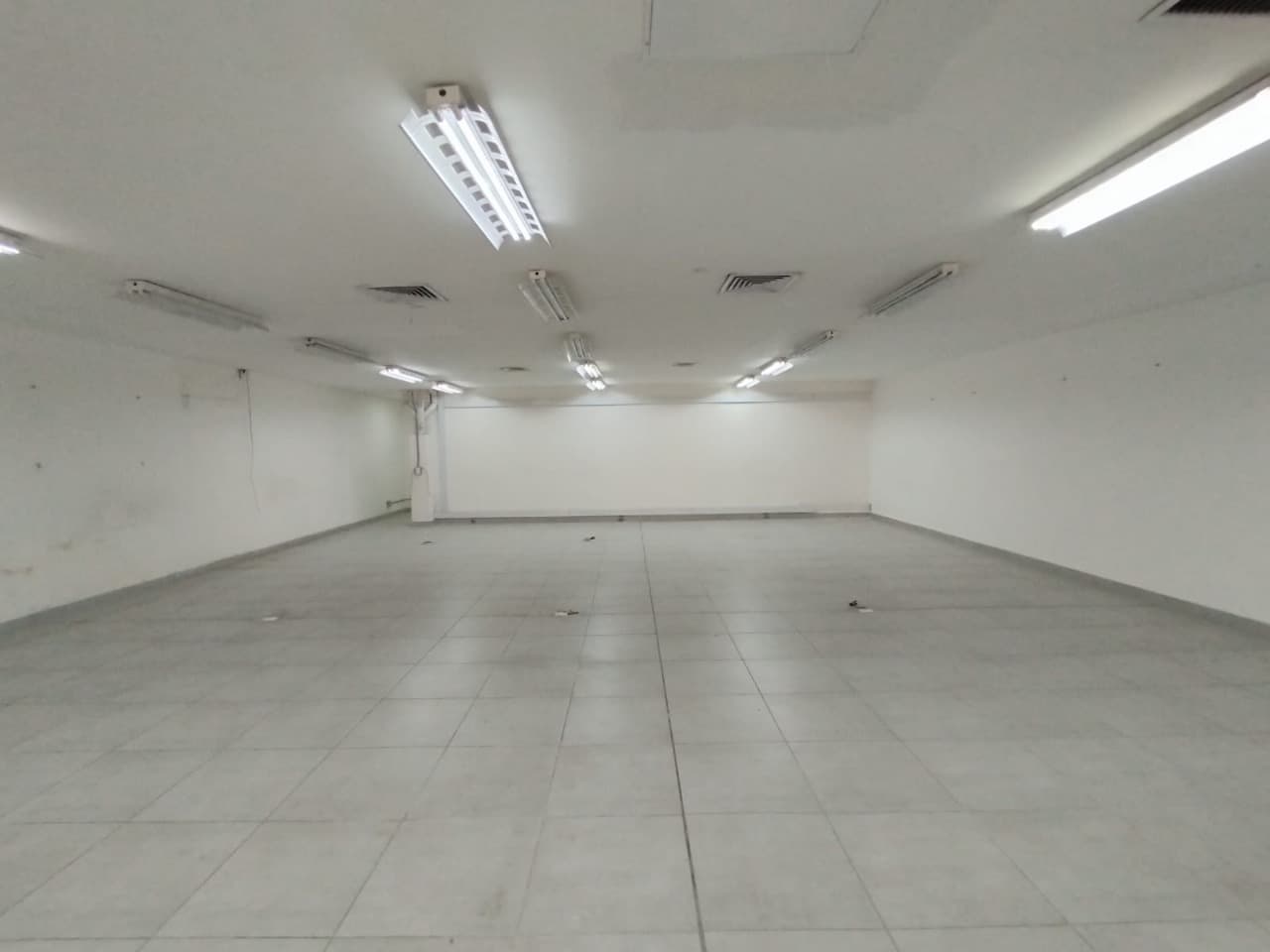 Local en arriendo en Suramericana, Laureles, Medellín — foto 3 de 18