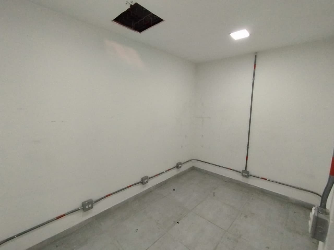 Local en arriendo en Suramericana, Laureles, Medellín — foto 5 de 18