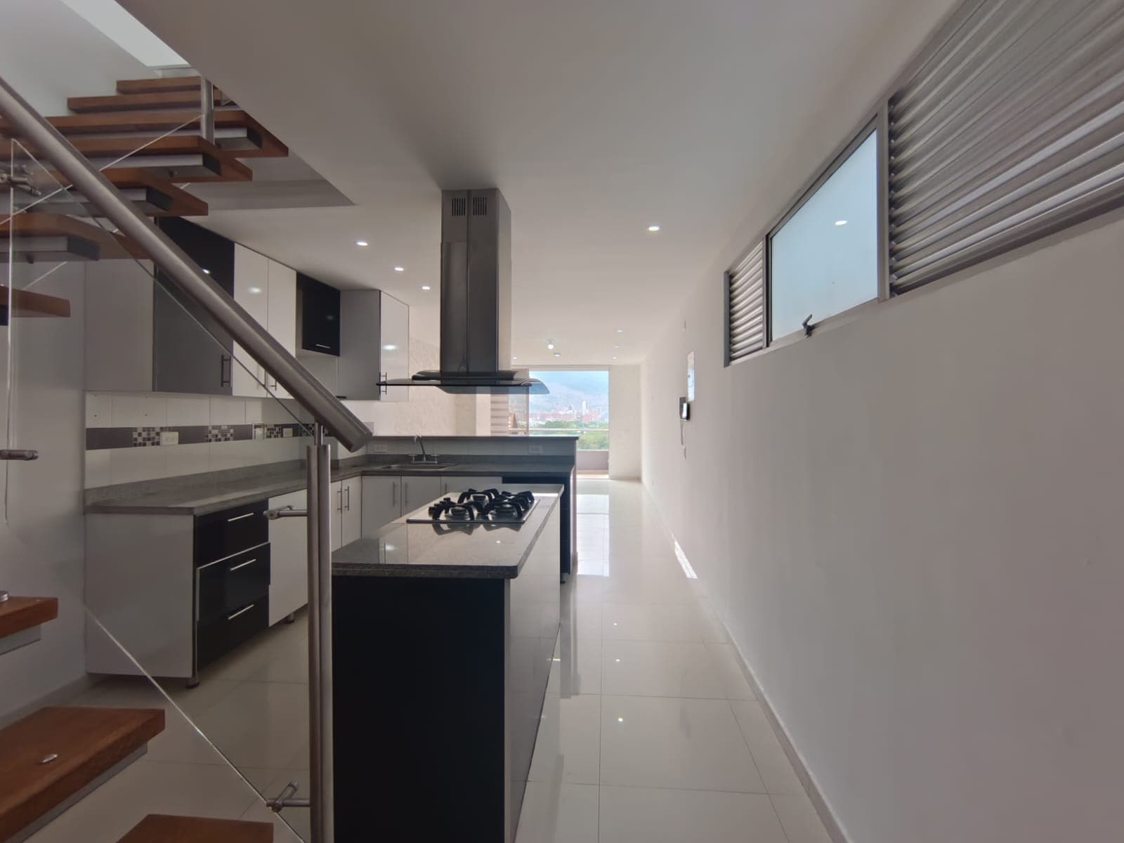 Apartamento en arriendo en El Velódromo, Laureles, Medellín — foto 4 de 20