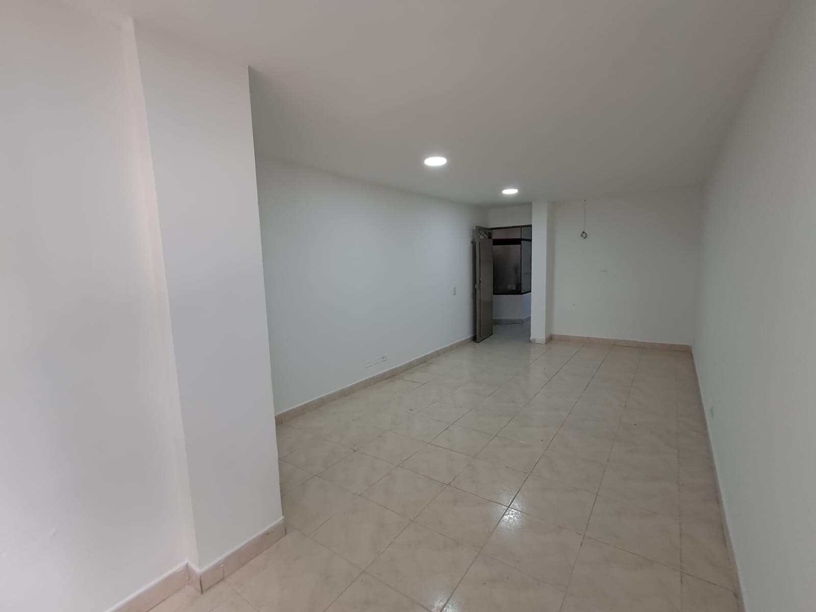 Oficina en arriendo en Suramericana, Laureles, Medellín — foto 2 de 19