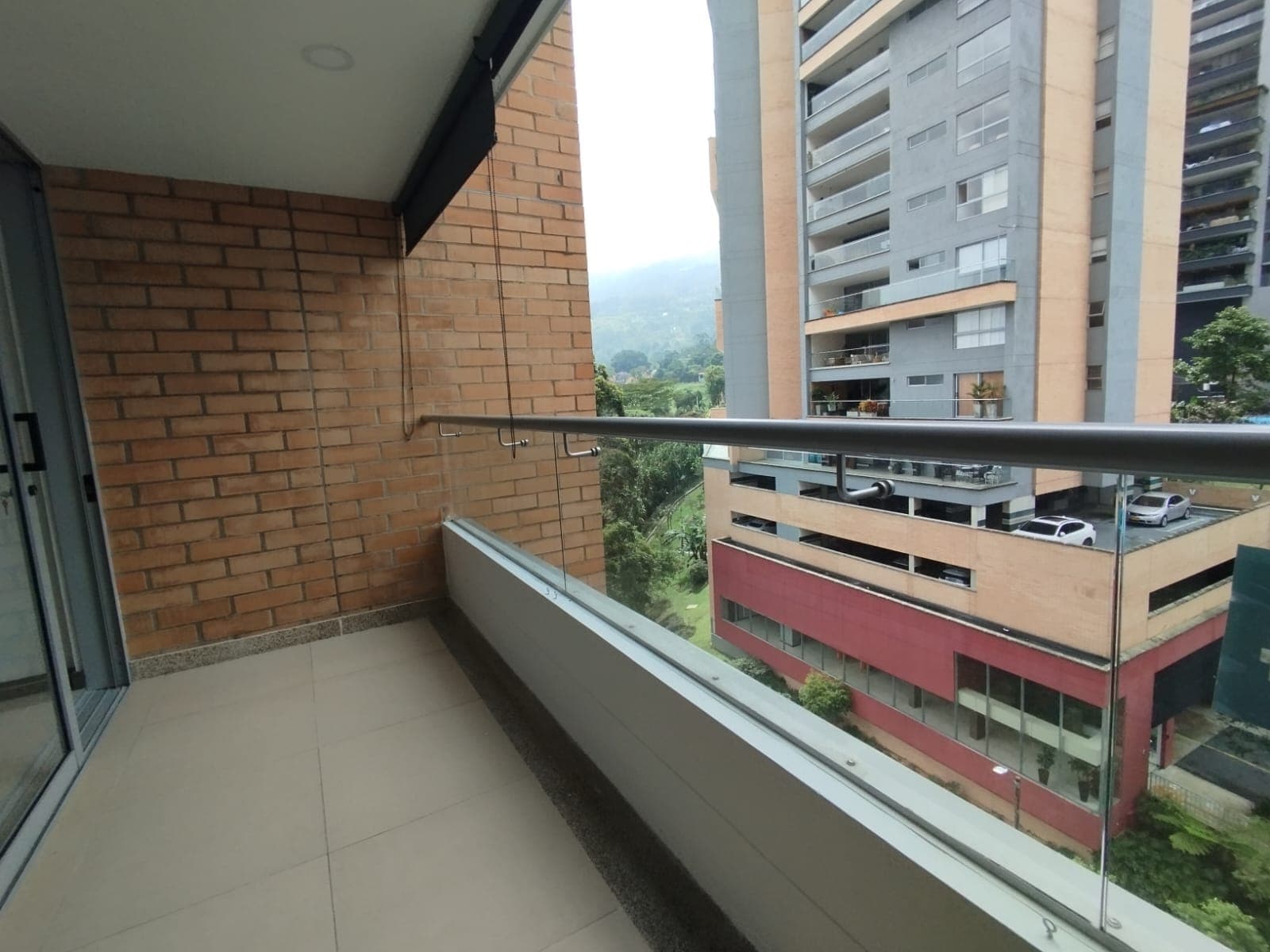 Apartamento en arriendo en Loma De Las Brujas, Envigado — foto 3 de 19