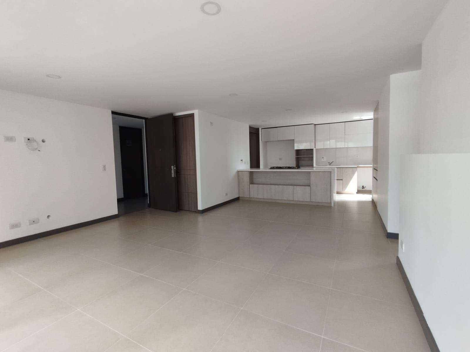 Apartamento en arriendo en Loma De Las Brujas, Envigado — foto 4 de 19