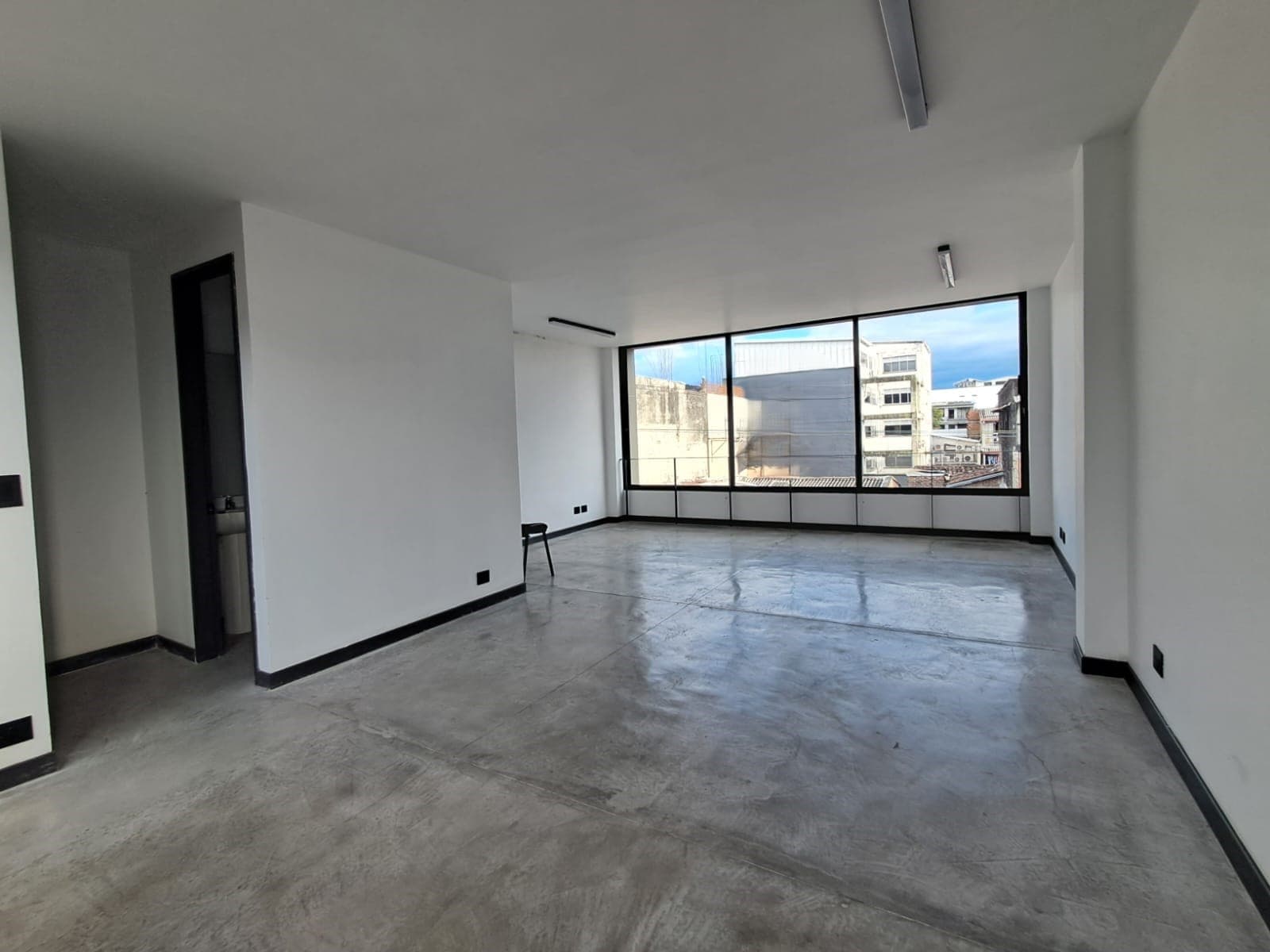 Oficina en arriendo en Centro, Pereira — foto 1 de 9