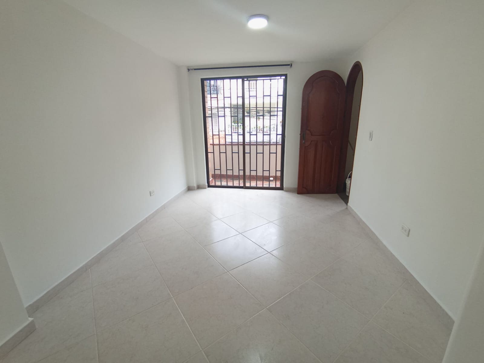 Apartamento en arriendo en Asturias, Itagui — foto 2 de 13
