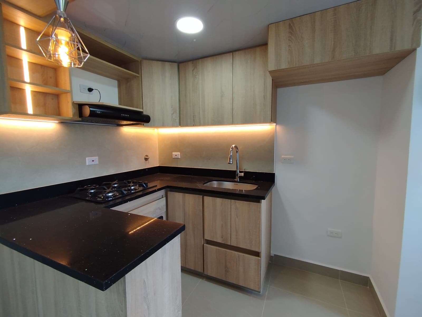 Apartamento en arriendo en Vereda San José Sabaneta — foto 2 de 16