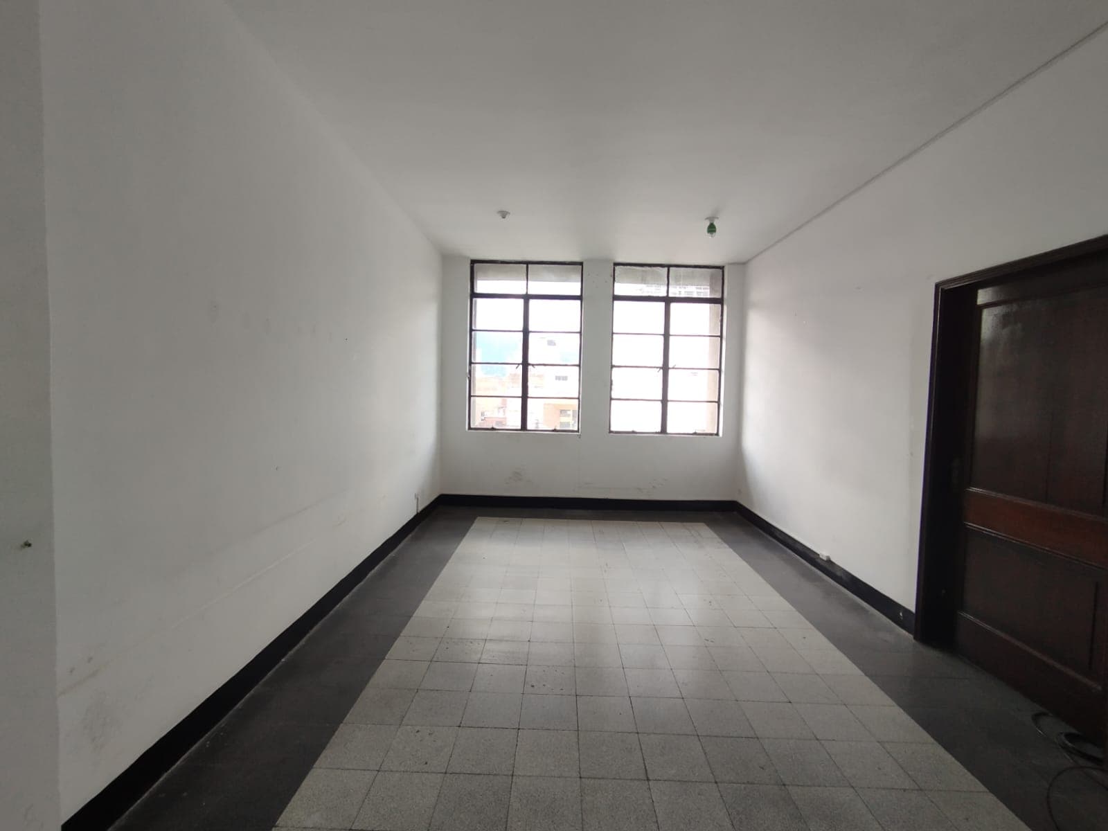 Oficina en arriendo en Centro, Medellín — foto 3 de 9