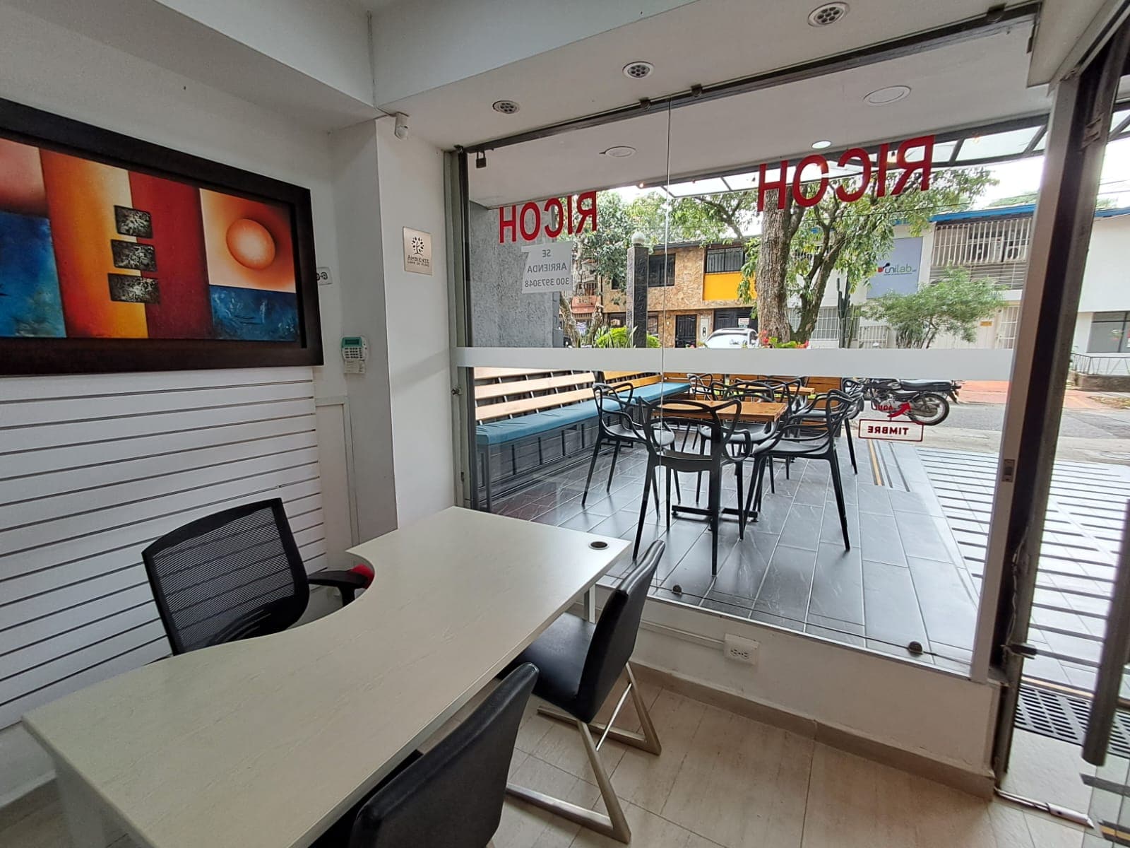 Local en arriendo en Suramericana, Laureles, Medellín — foto 3 de 14