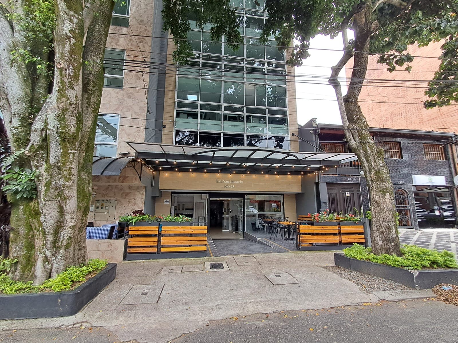 Local en arriendo en Suramericana, Laureles, Medellín — foto 4 de 14