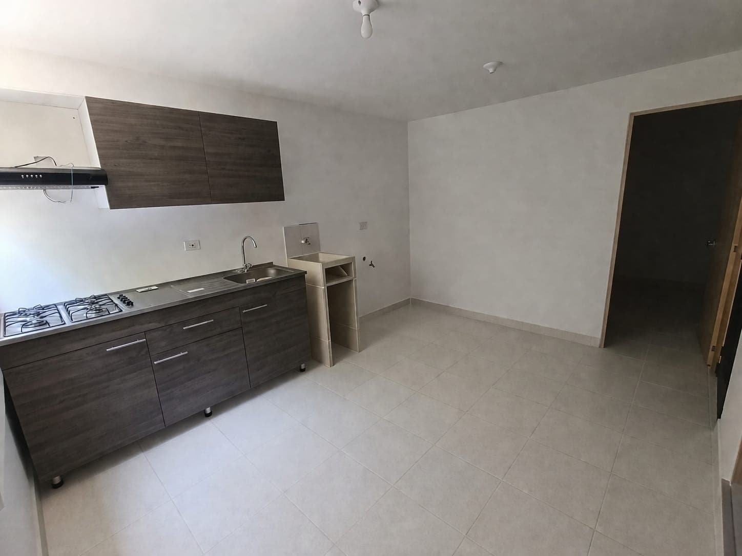 Apartaestudio en arriendo en Estadio, Laureles, Medellín — foto 3 de 7