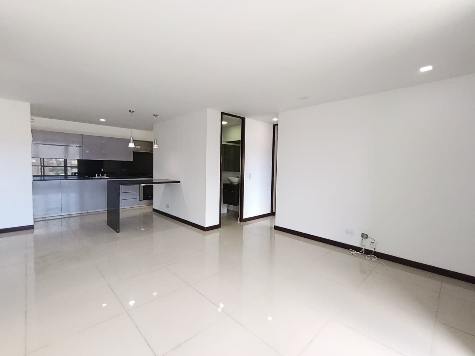 Apartamento en arriendo en Ciudad Del Rio, El Poblado, Medellín — foto 1 de 18