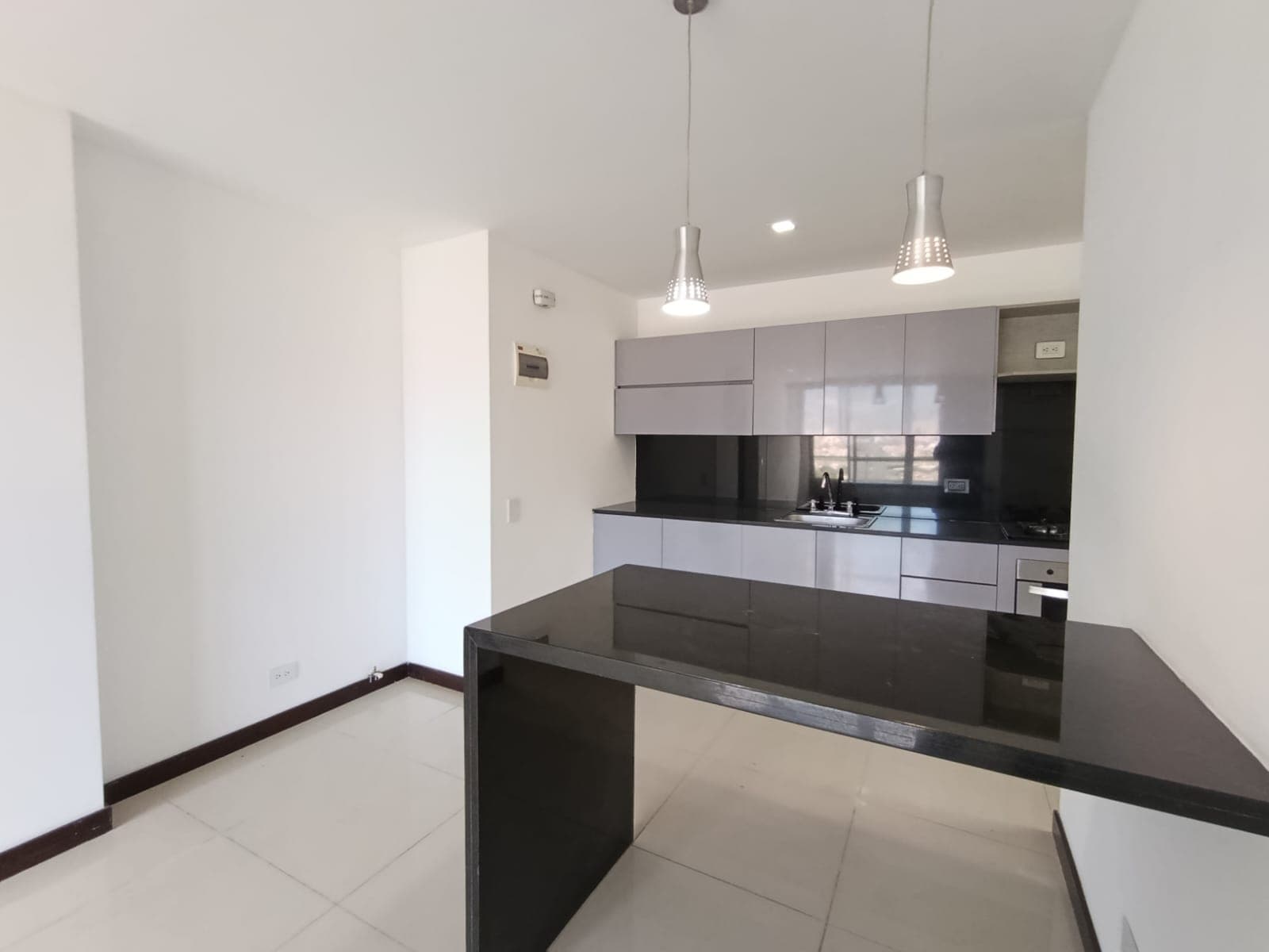 Apartamento en arriendo en Ciudad Del Rio, El Poblado, Medellín — foto 3 de 18
