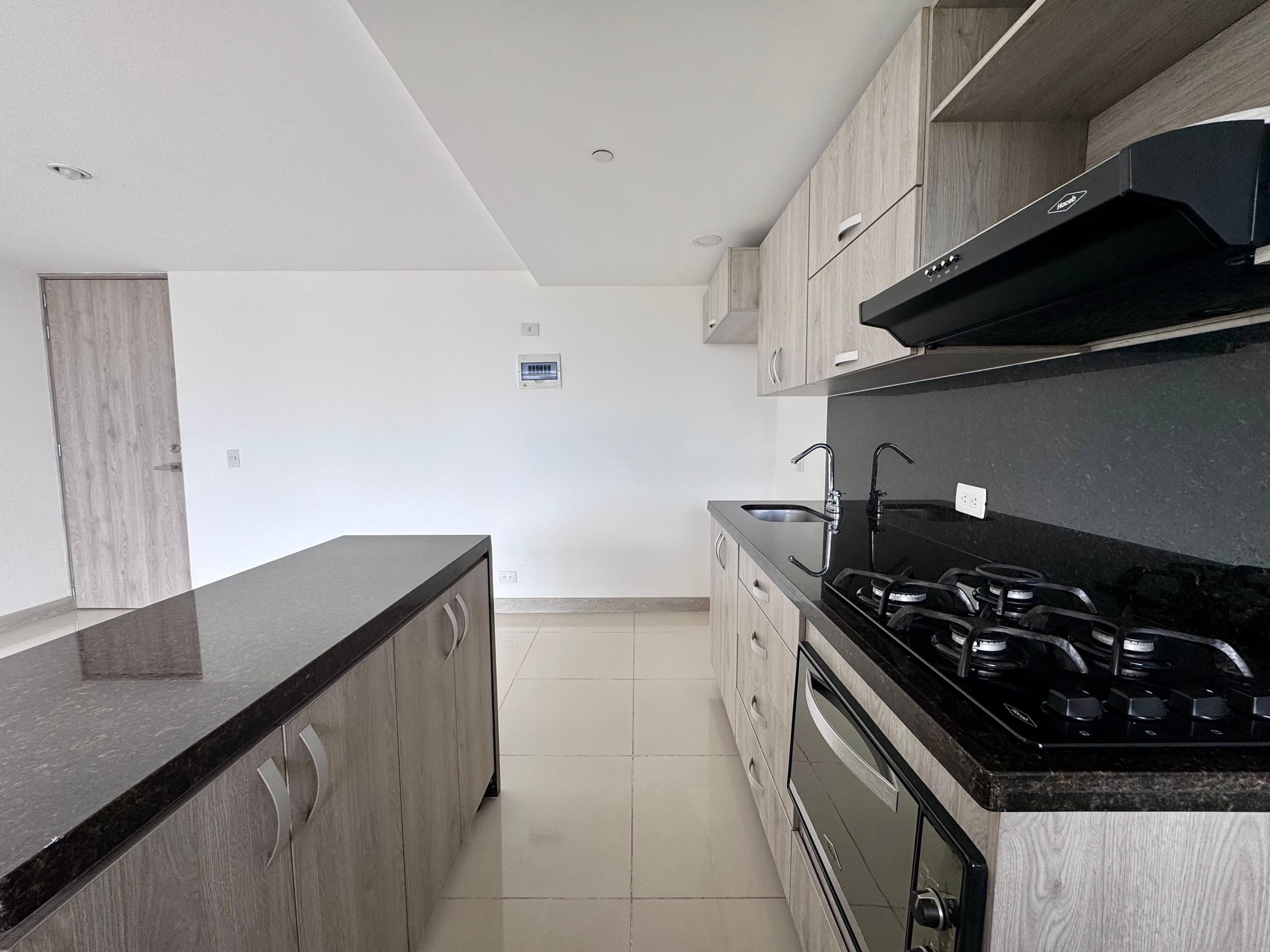 Apartamento en arriendo en Las Antillas, Envigado — foto 4 de 16