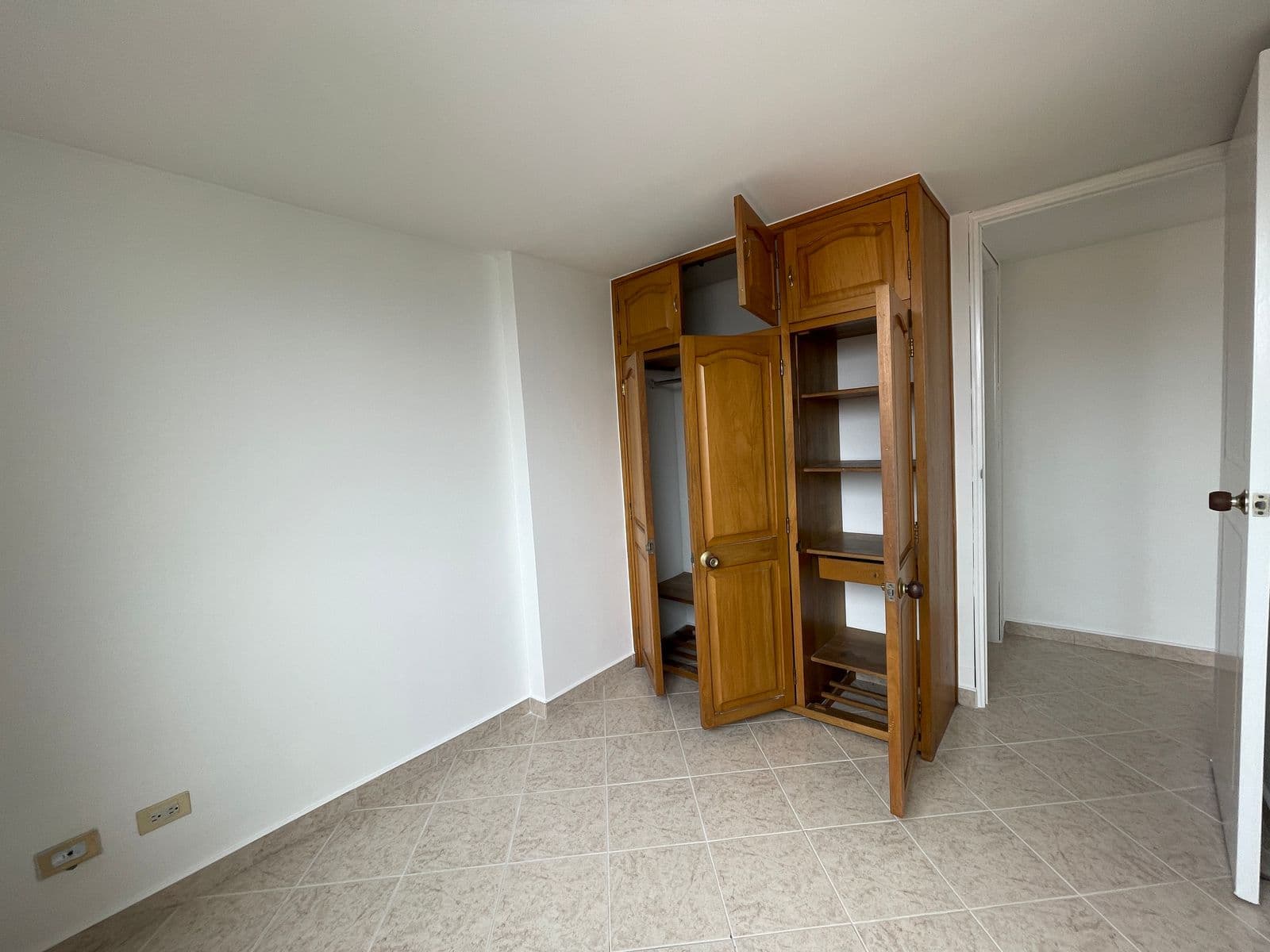 Apartamento en arriendo en Carlos e. Restrepo, Laureles, Medellín — foto 5 de 16