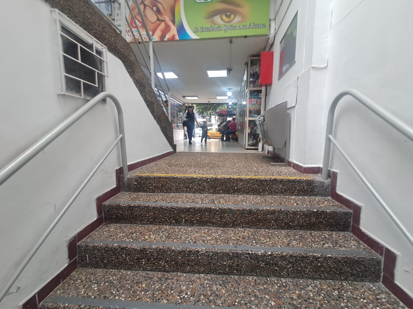 Bodega en arriendo en La Candelaria, Centro, Medellín — foto 3 de 7