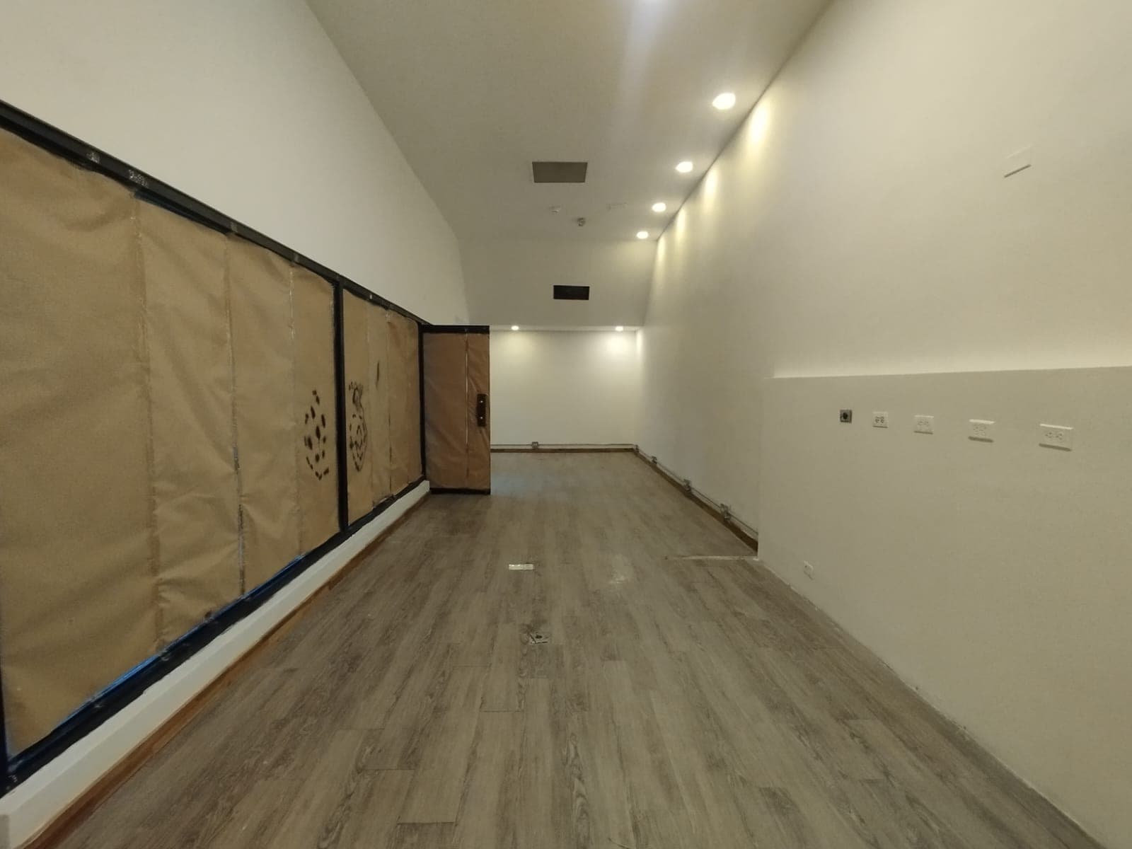 Local en arriendo en La Candelaria, Centro, Medellín — foto 2 de 8