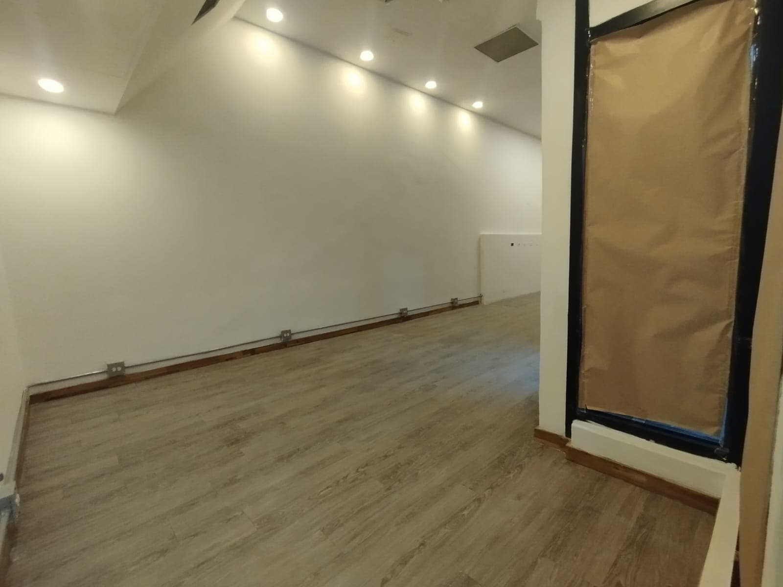 Local en arriendo en La Candelaria, Centro, Medellín — foto 4 de 8