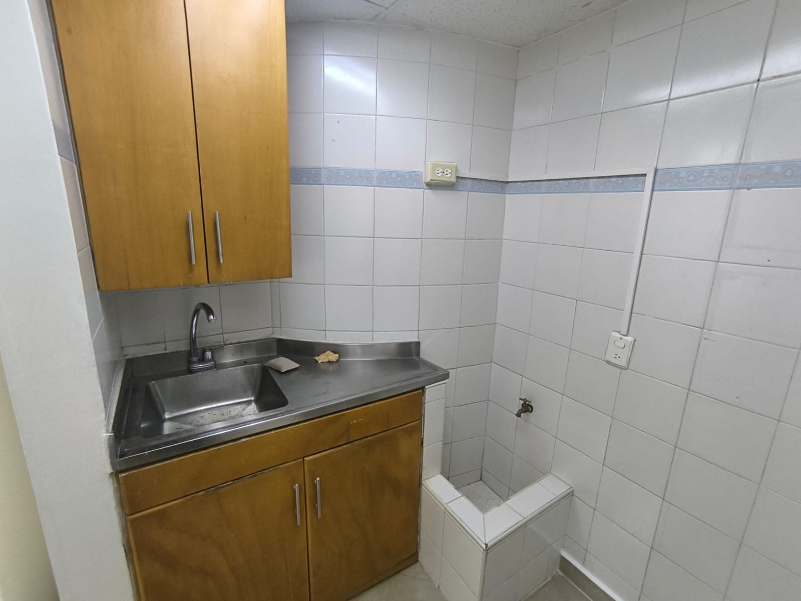 Local en arriendo en La Candelaria, Centro, Medellín — foto 3 de 9