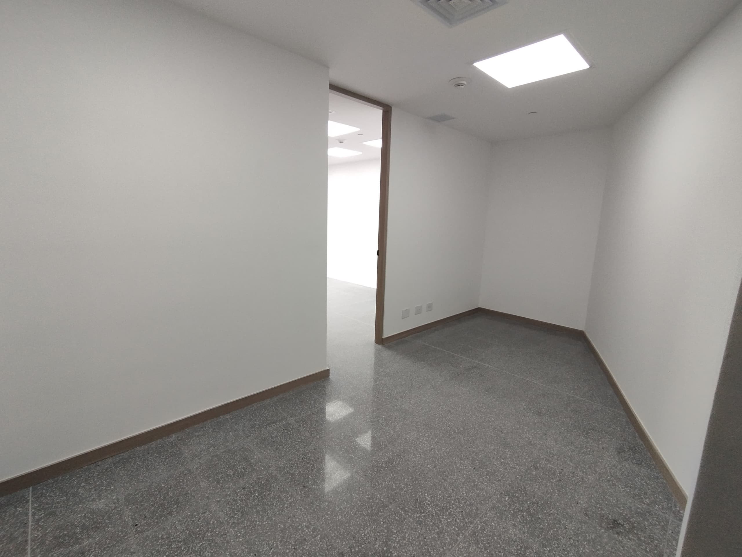 Consultorio en arriendo en San Diego, El Poblado, Medellín — foto 2 de 12