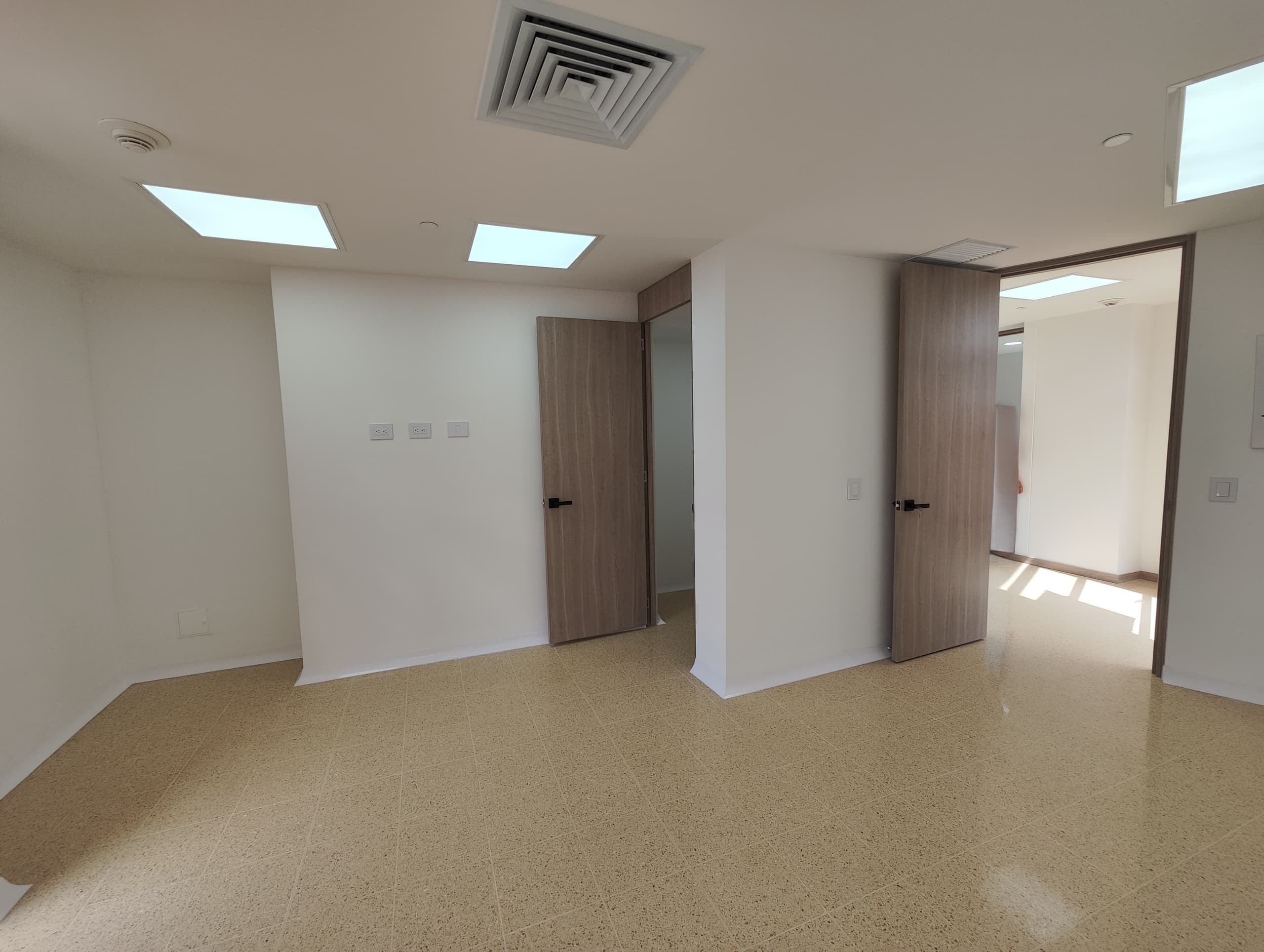 Consultorio en arriendo en San Diego, El Poblado, Medellín — foto 2 de 13