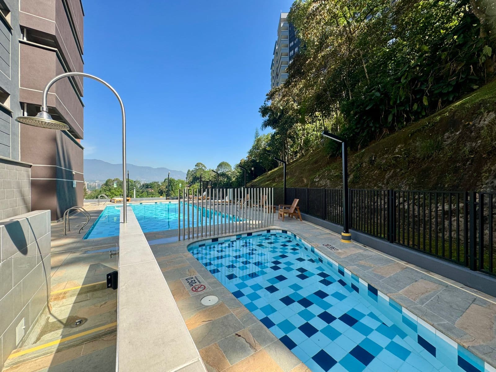 Apartamento en arriendo en El Chinguí, Envigado — foto 1 de 20