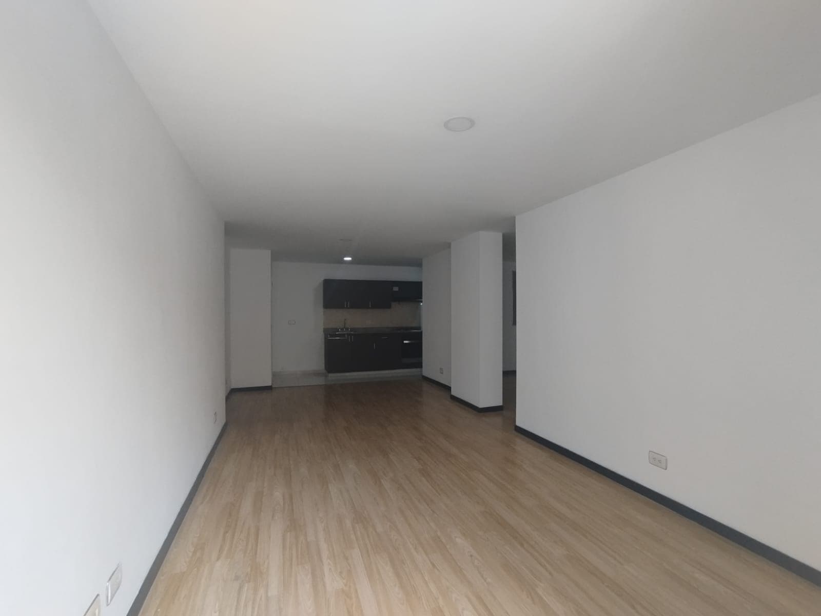 Apartamento en arriendo en Ciudad Del Rio, El Poblado, Medellín — foto 2 de 16