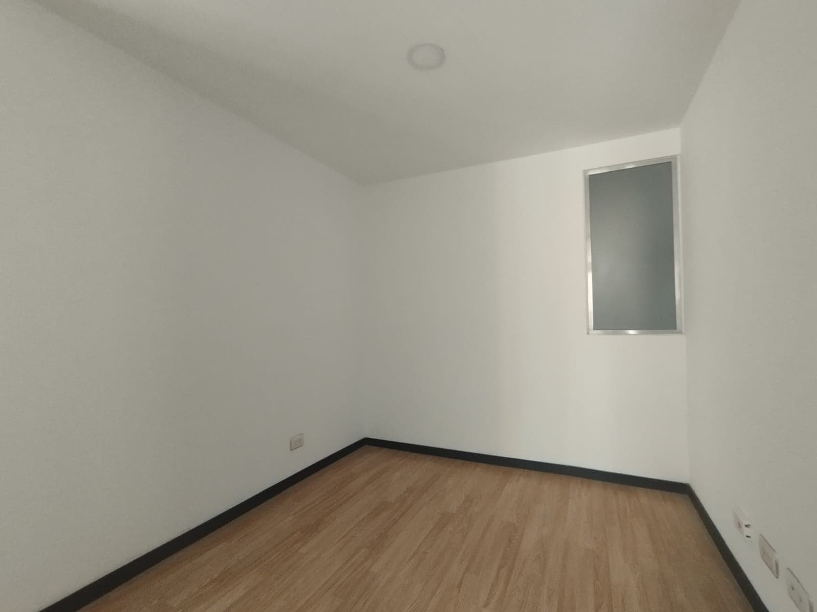 Apartamento en arriendo en Ciudad Del Rio, El Poblado, Medellín — foto 5 de 16