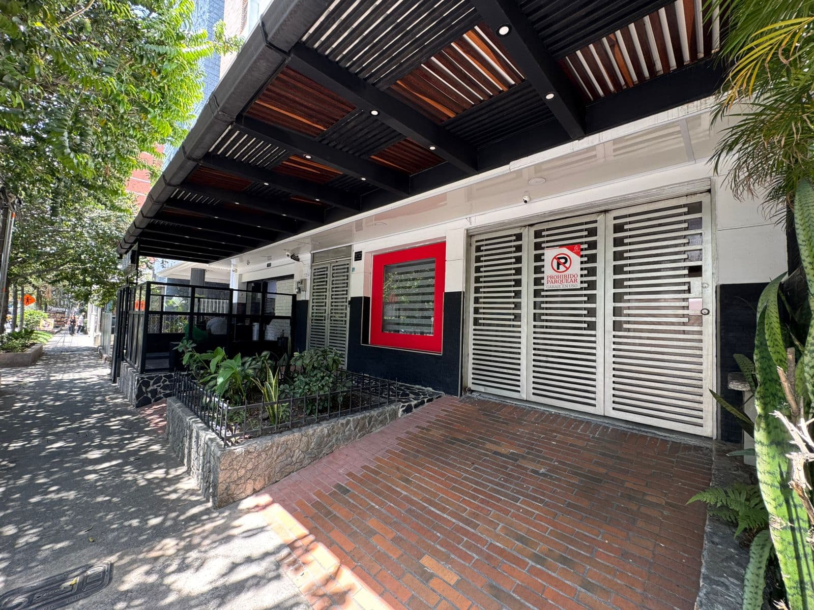 Local en arriendo en Laureles, Medellín — foto 1 de 20