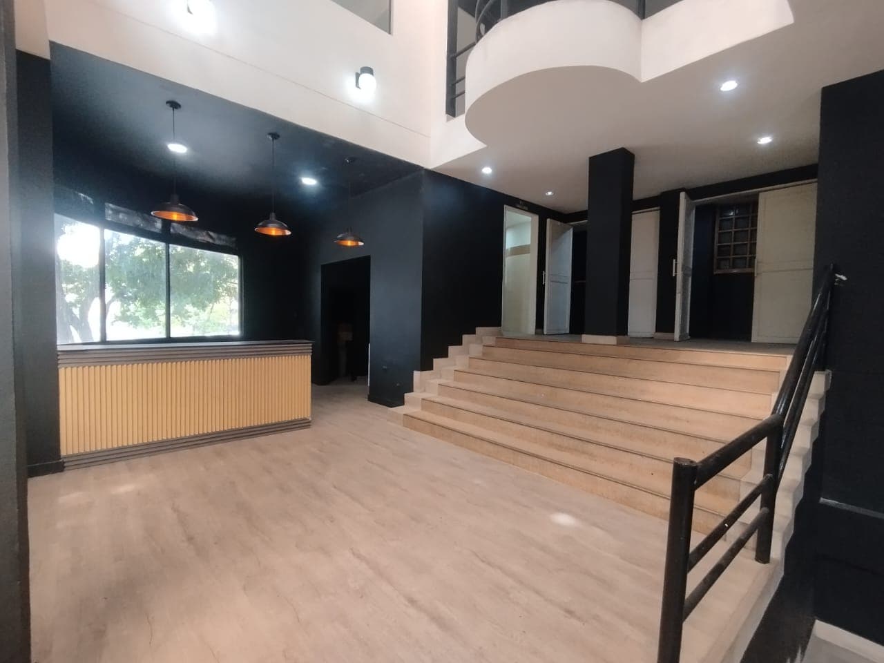 Edificio en arriendo en Villa Nueva, Centro, Medellín — foto 2 de 20