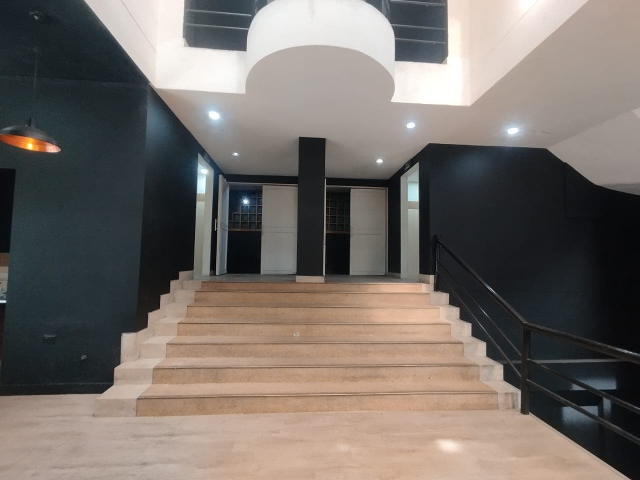 Edificio en arriendo en Villa Nueva, Centro, Medellín — foto 3 de 20