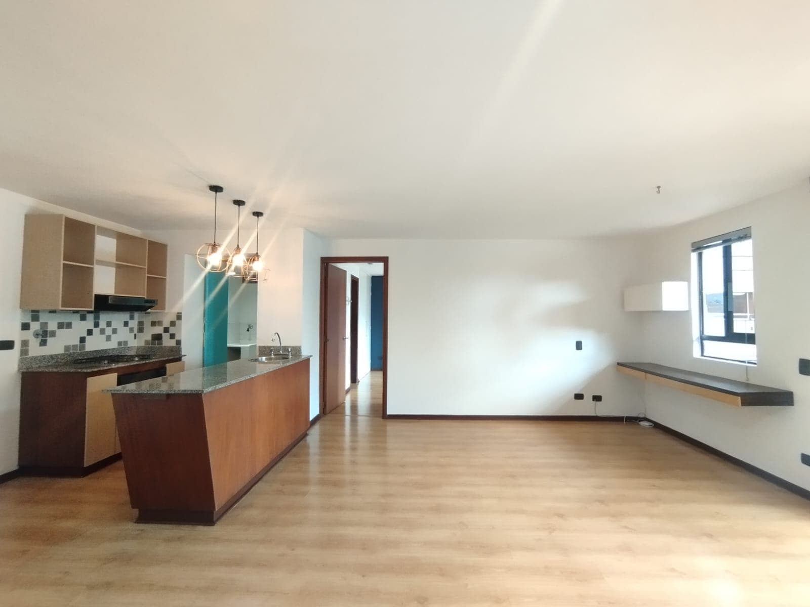 Apartaestudio en arriendo en Los Balsos, El Poblado, Medellín — foto 1 de 16