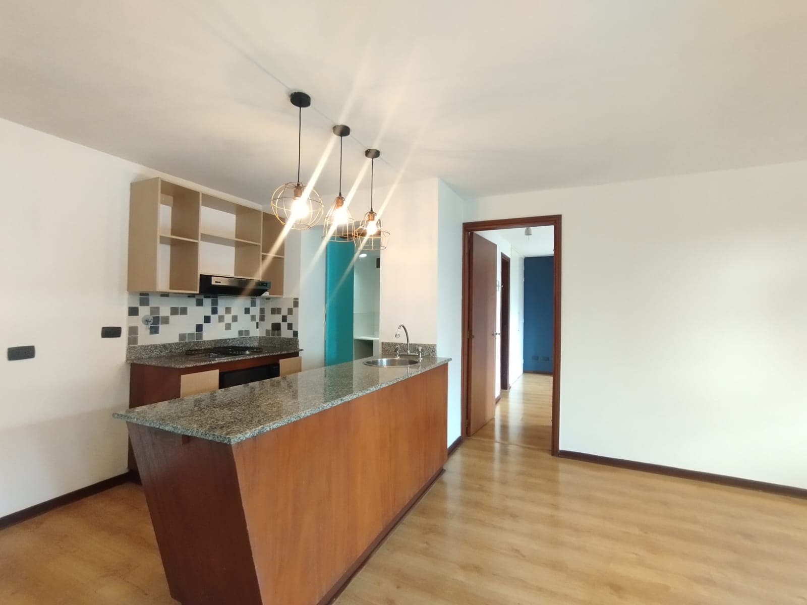 Apartaestudio en arriendo en Los Balsos, El Poblado, Medellín — foto 3 de 16