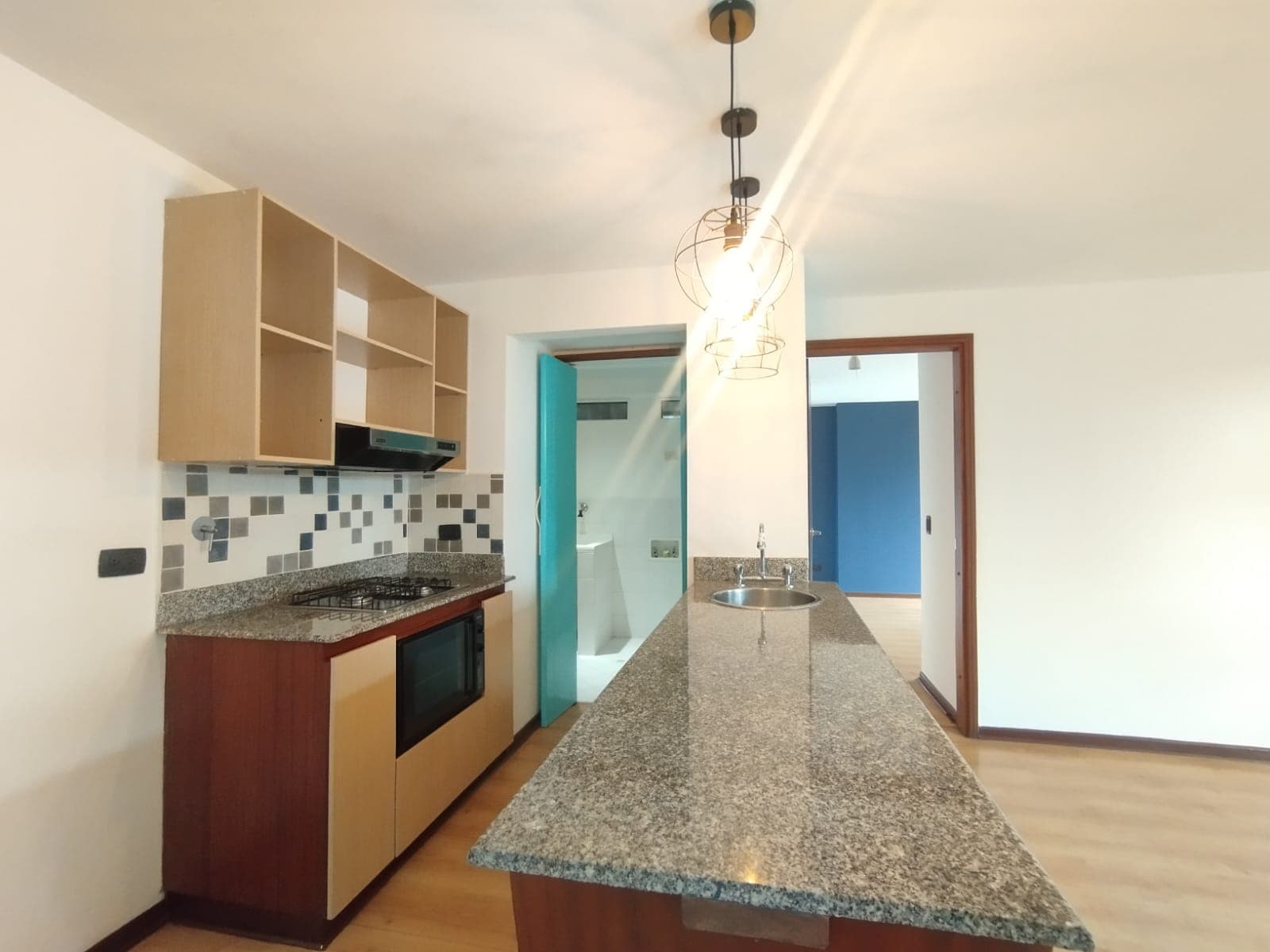 Apartaestudio en arriendo en Los Balsos, El Poblado, Medellín — foto 5 de 16