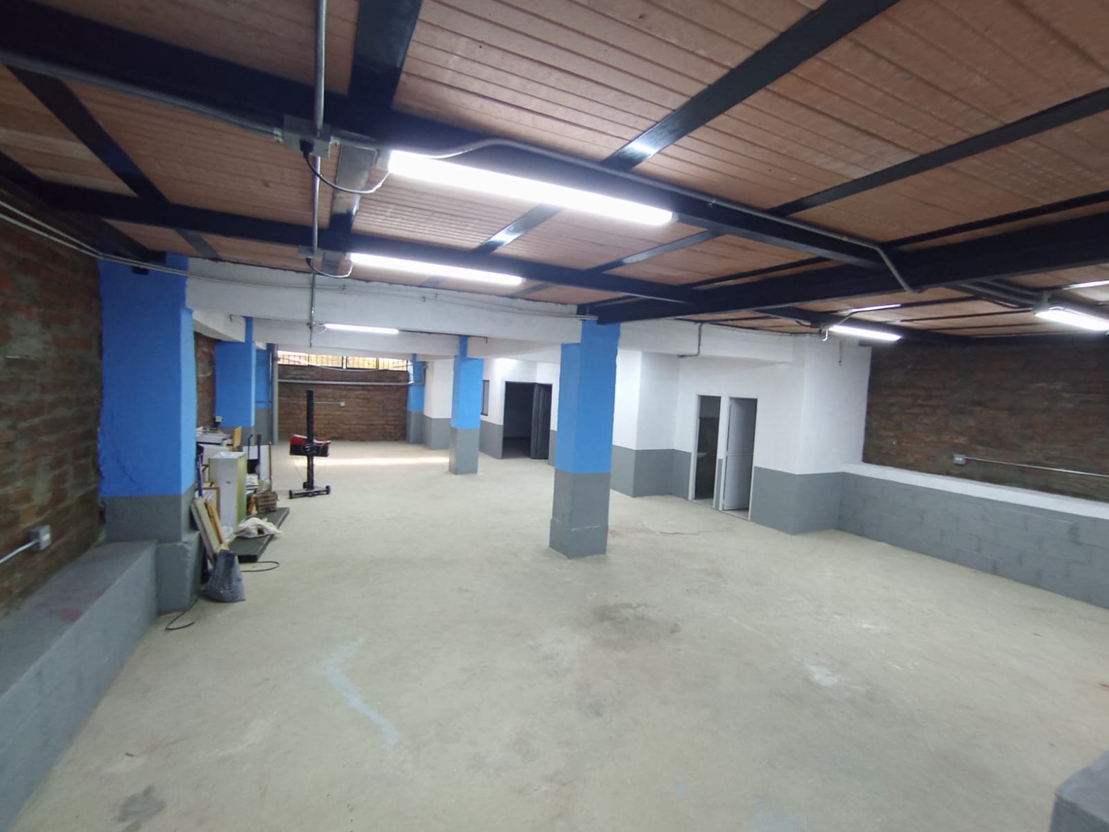 Bodega en arriendo en Prado, Centro, Medellín — foto 1 de 16
