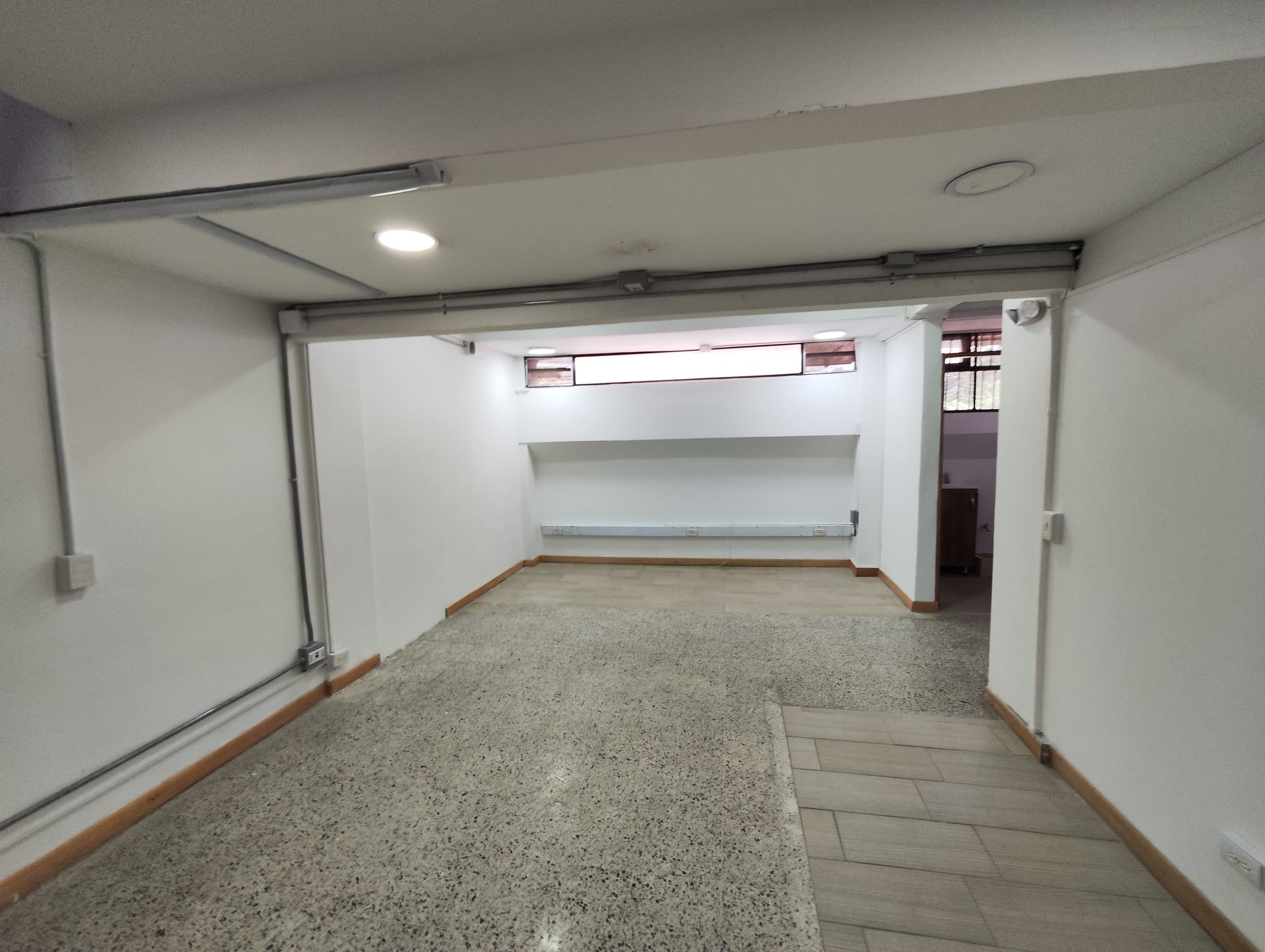 Oficina en arriendo en Villa Grande, Envigado — foto 1 de 10