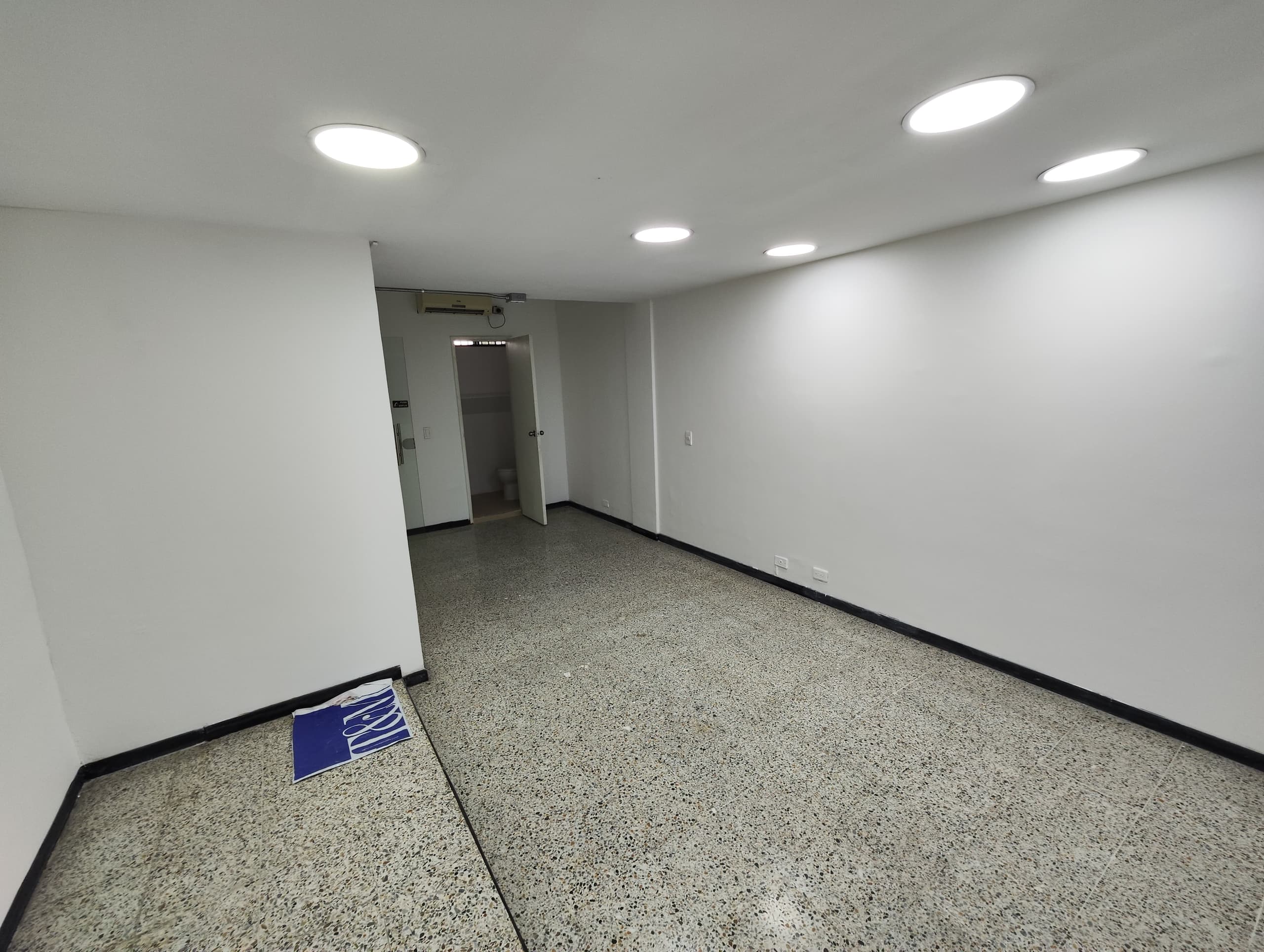 Oficina en arriendo en Villa Grande, Envigado — foto 5 de 10