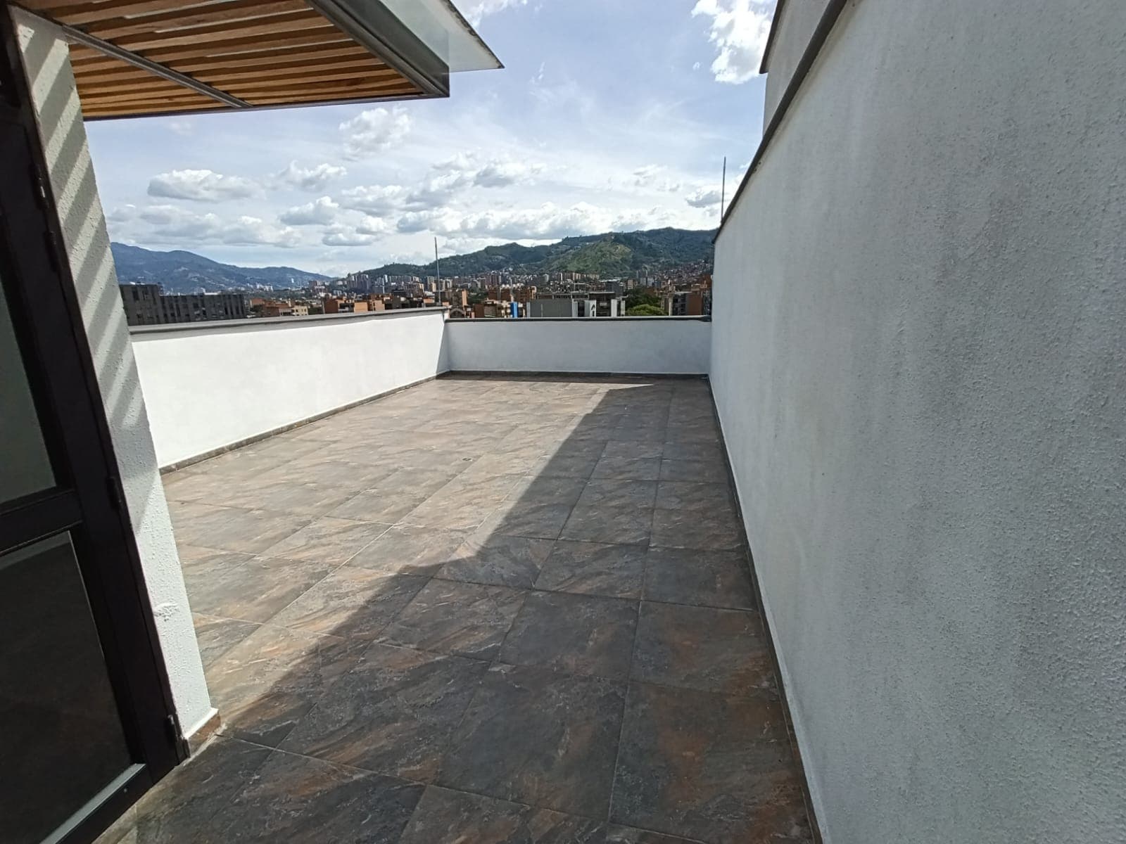 Apartamento en arriendo en Laureles, Medellín — foto 2 de 20