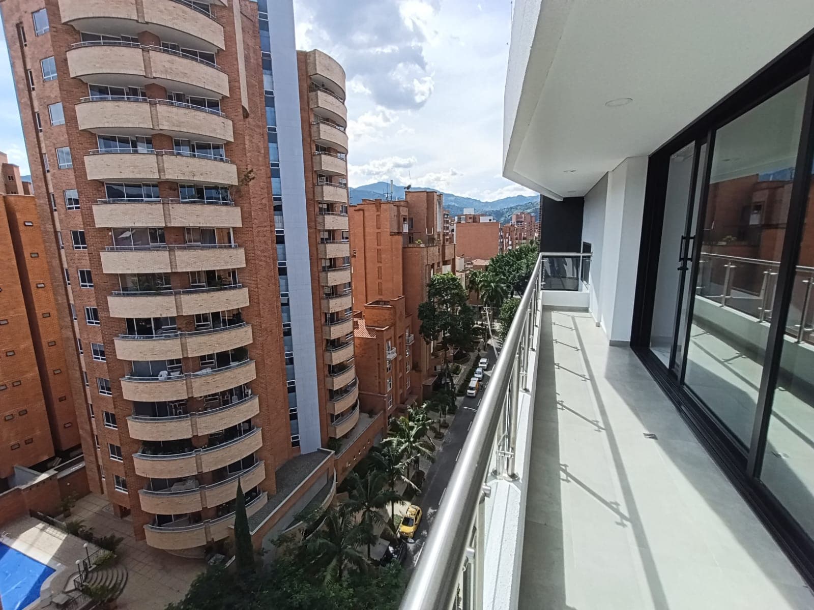 Apartamento en arriendo en Laureles, Medellín — foto 3 de 20