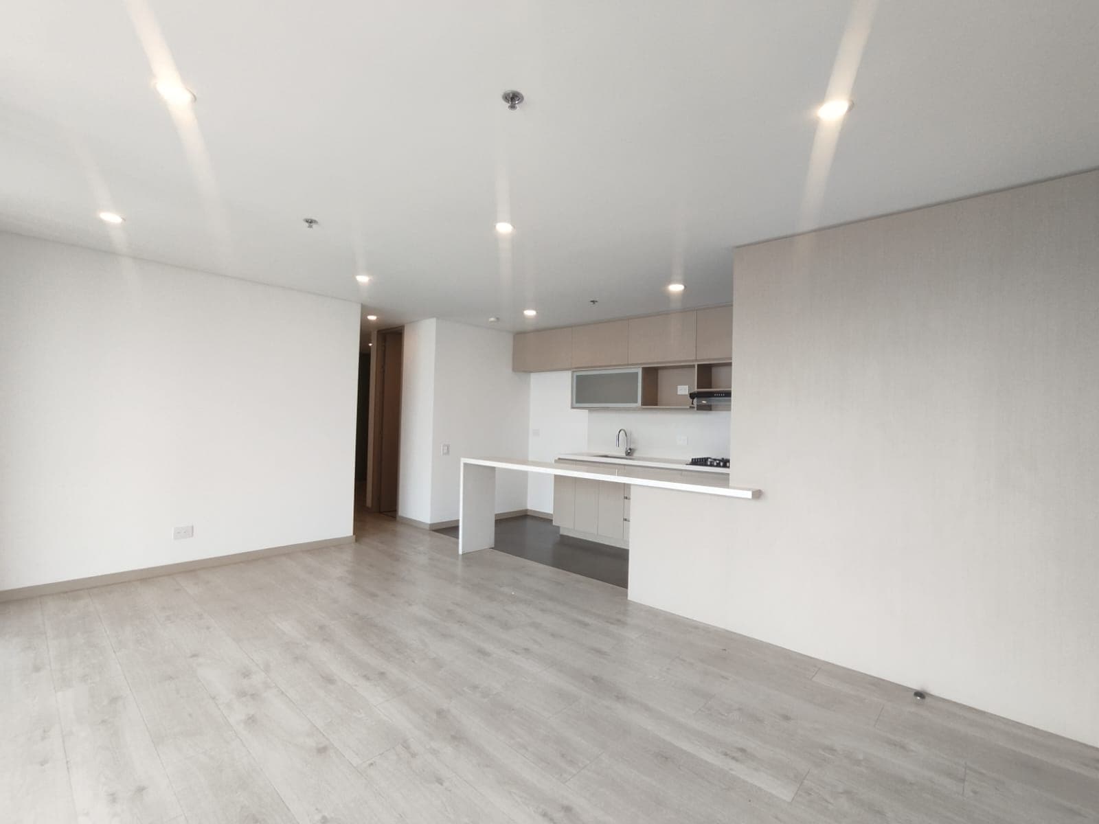 Apartamento en arriendo en Altos del Poblado Cola del Zorro, Medellín — foto 2 de 20