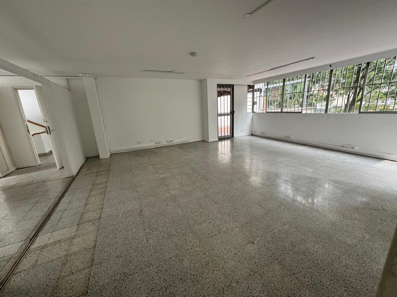 Oficina en arriendo en Manila, El Poblado, Medellín — foto 1 de 13