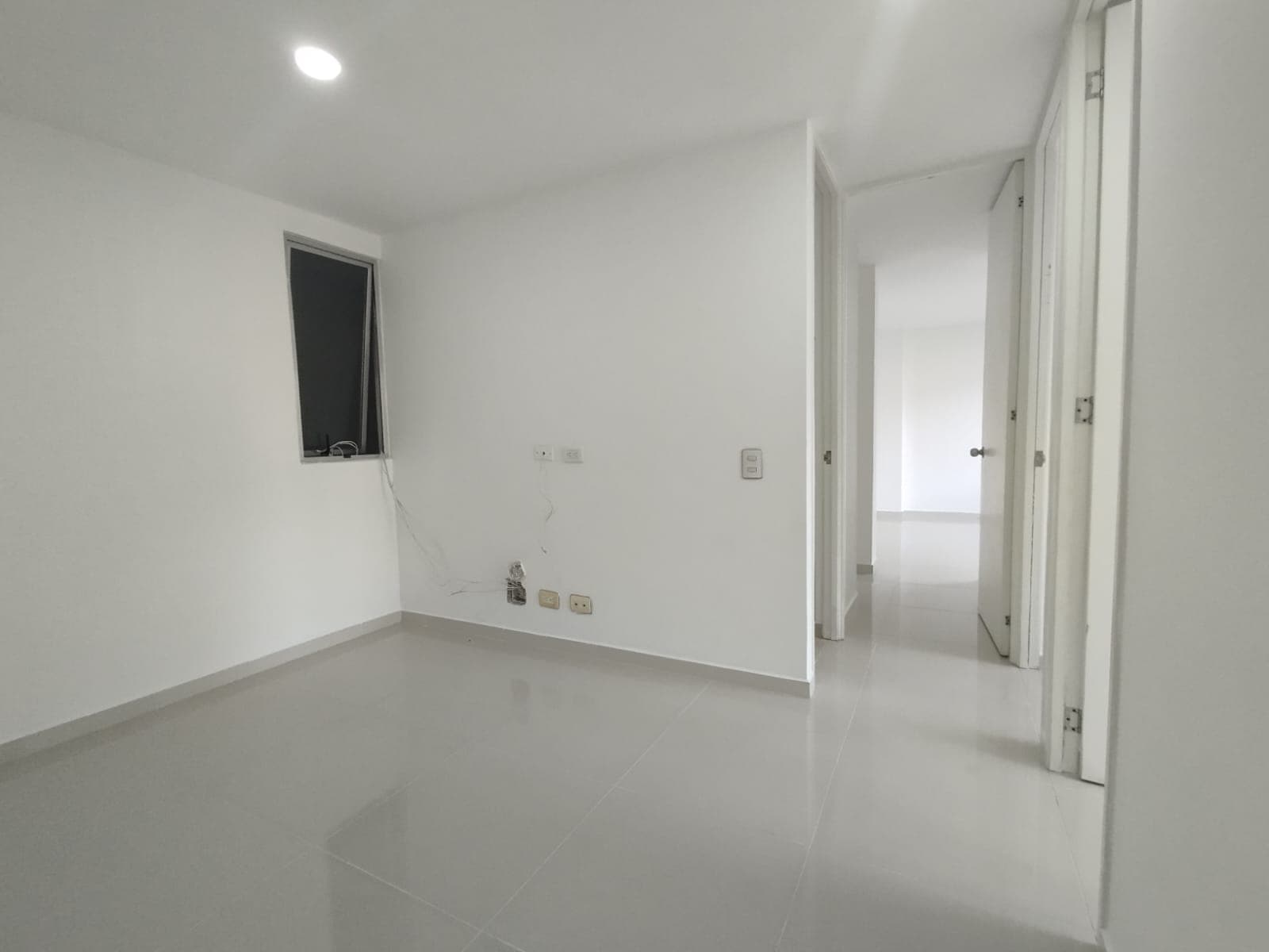 Apartamento en arriendo en Ciudad Del Rio, El Poblado, Medellín — foto 4 de 16