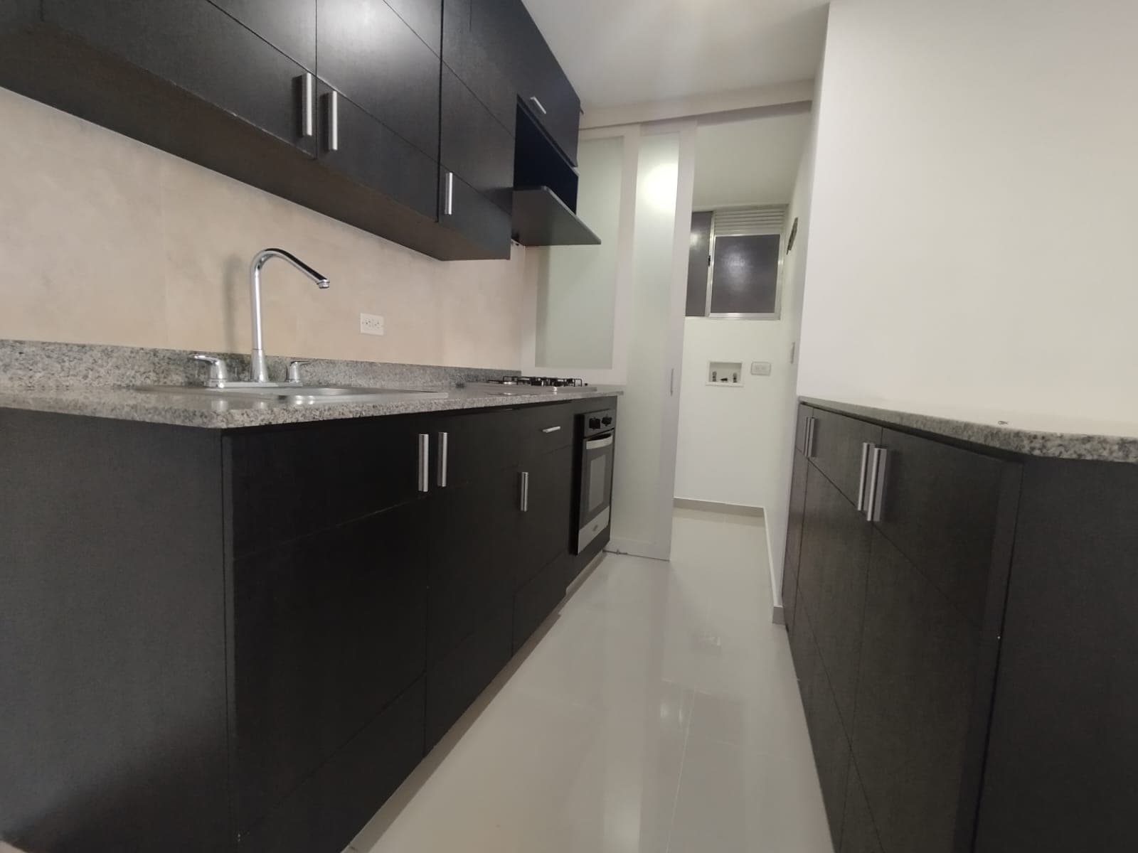 Apartamento en arriendo en Ciudad Del Rio, El Poblado, Medellín — foto 5 de 16